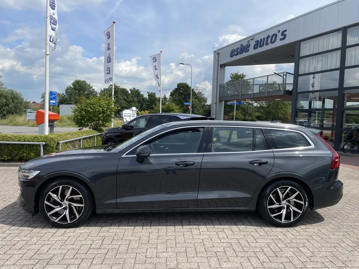 Volvo V60 2.0 T5 250 pk Momentum Navi Camera Elek. best Stoe Gris - 2