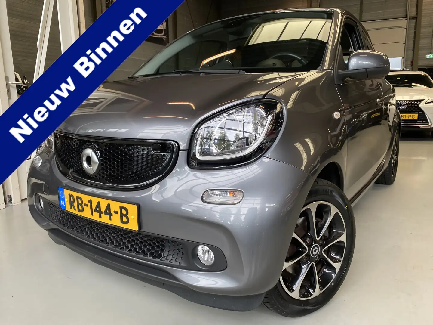 smart forFour 1.0 Turbo Passion Airco, Cruise, Clima Gris - 1