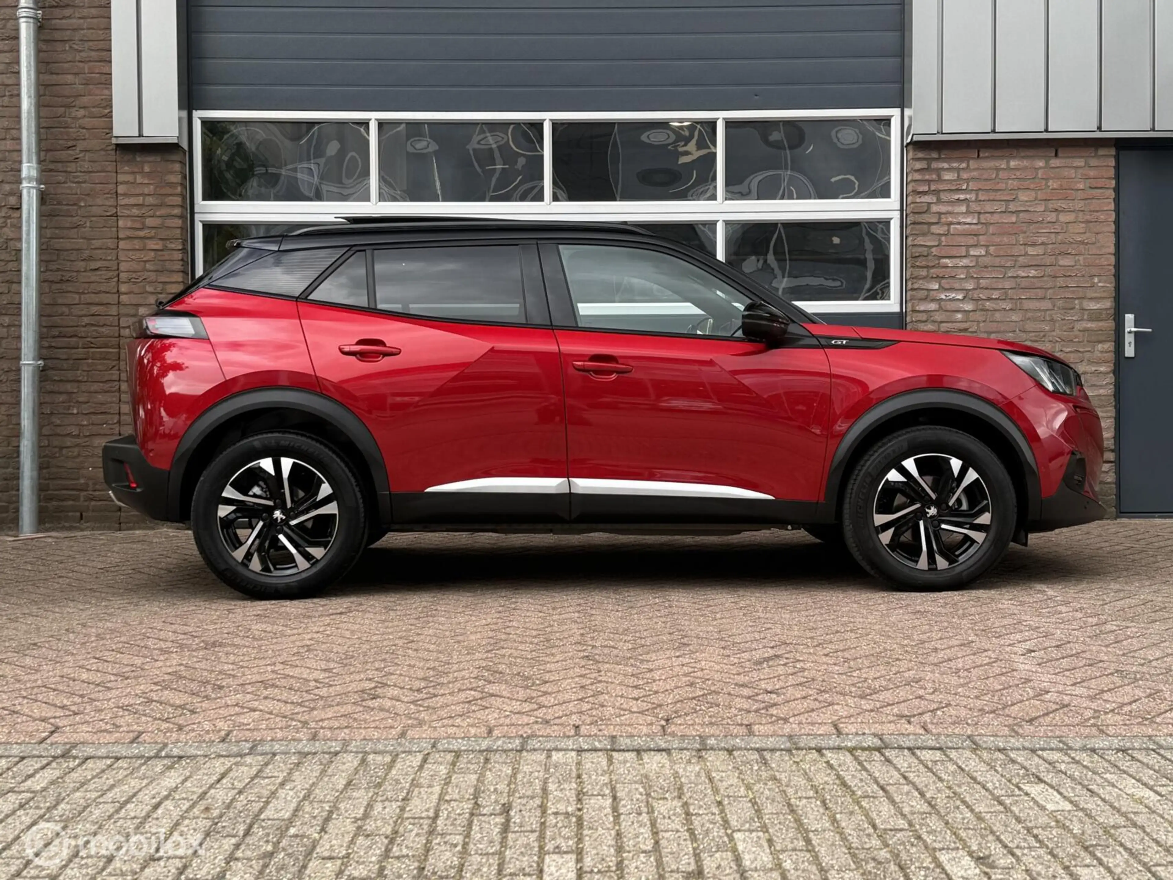 Peugeot 2008 1.2 PureTech GT Panodak Virtual Navi Carplay Camer — photo 10