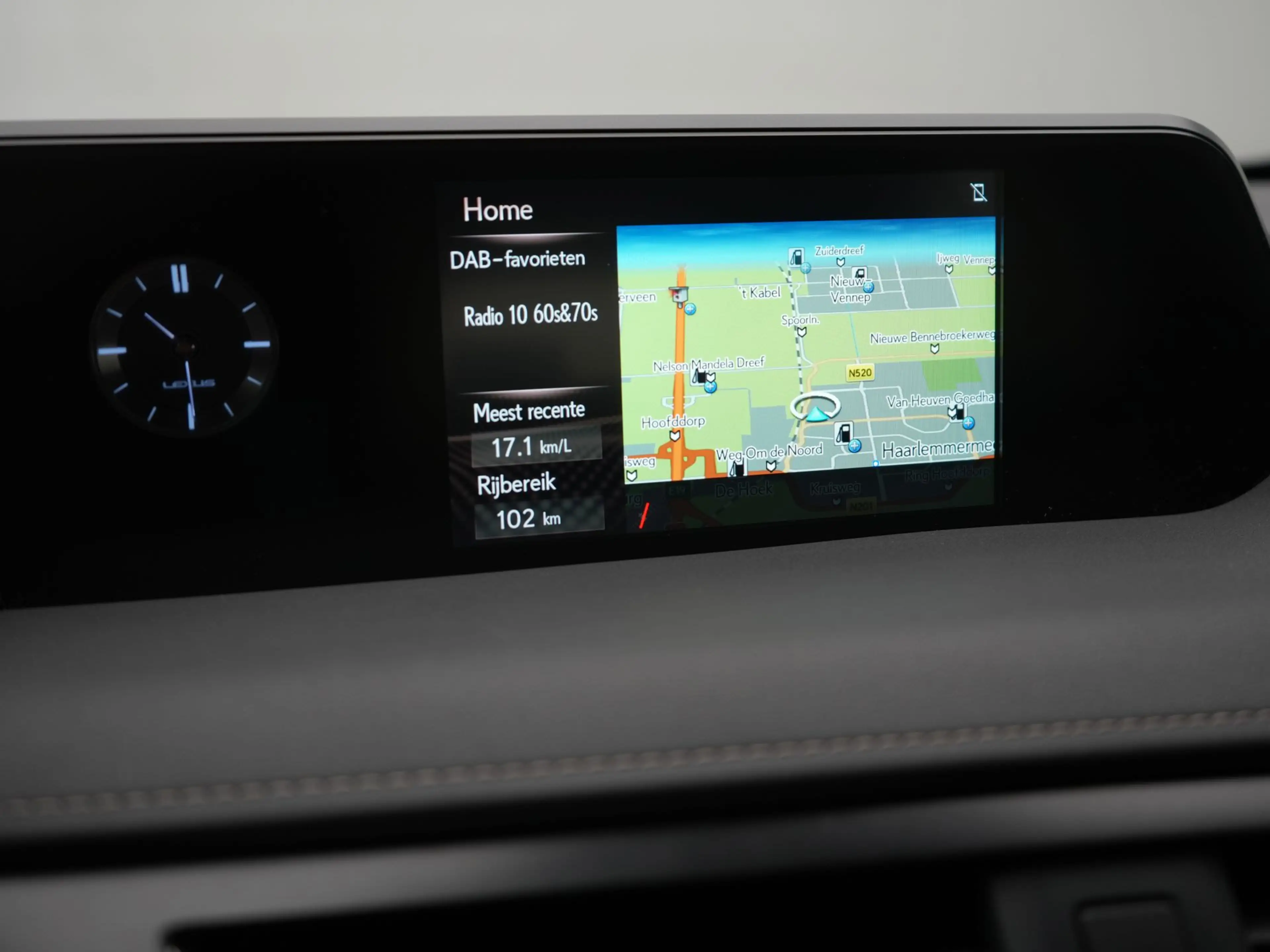 Lexus UX 250h Luxury Line | Stuur-Stoelverwarming | Navigatie | — photo 9