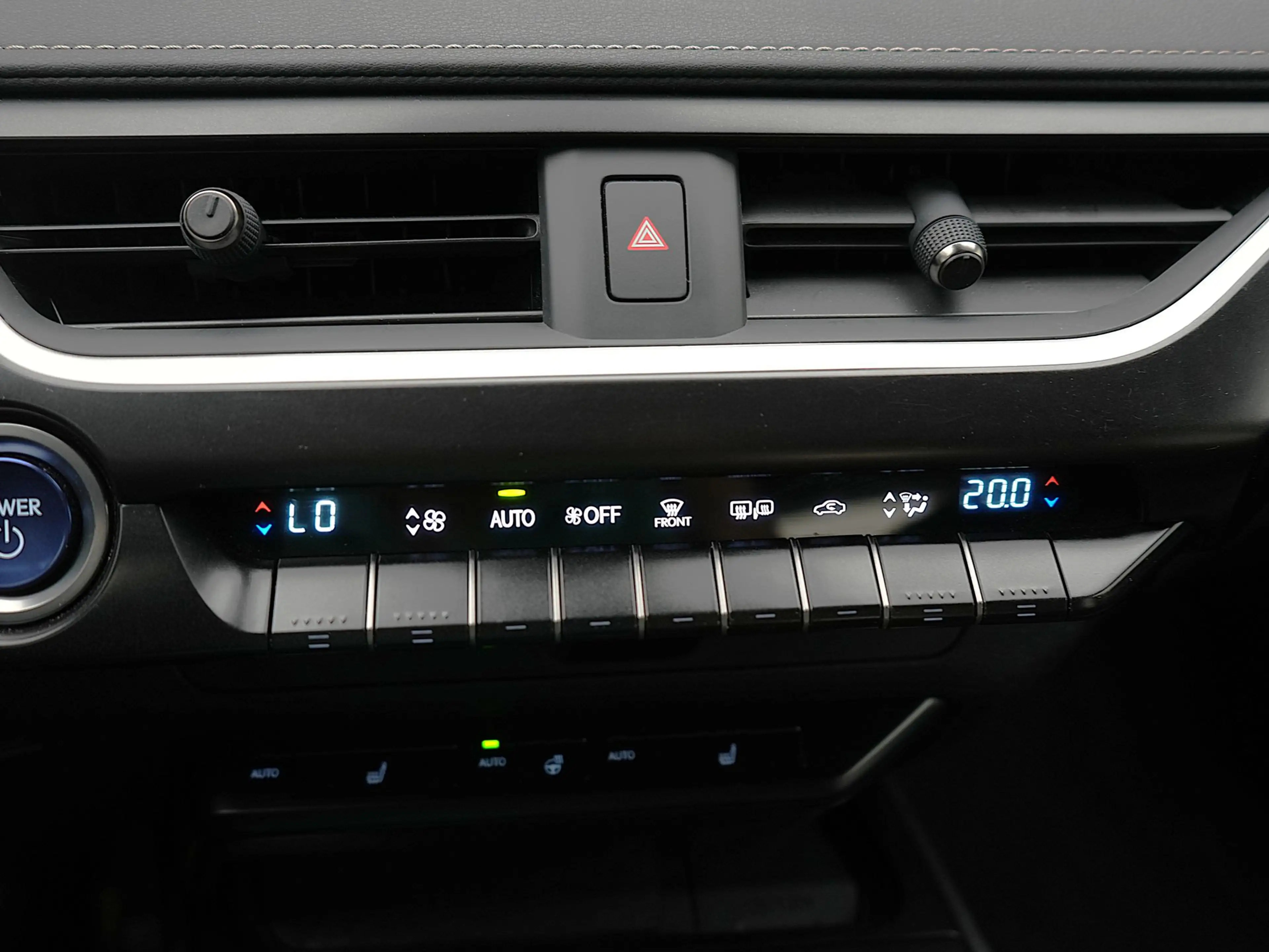 Lexus UX 250h Luxury Line | Stuur-Stoelverwarming | Navigatie | — photo 10