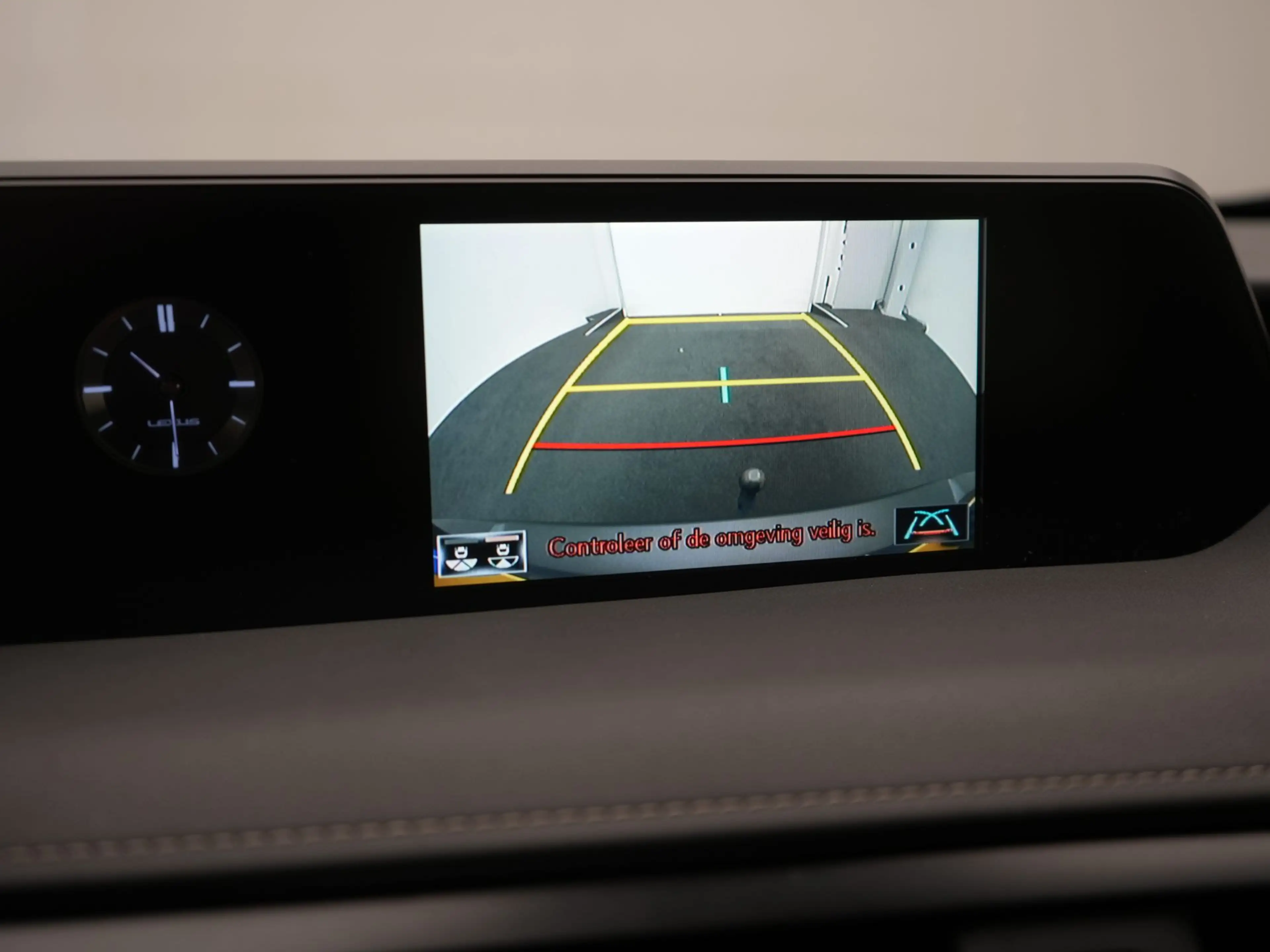 Lexus UX 250h Luxury Line | Stuur-Stoelverwarming | Navigatie | — photo 8