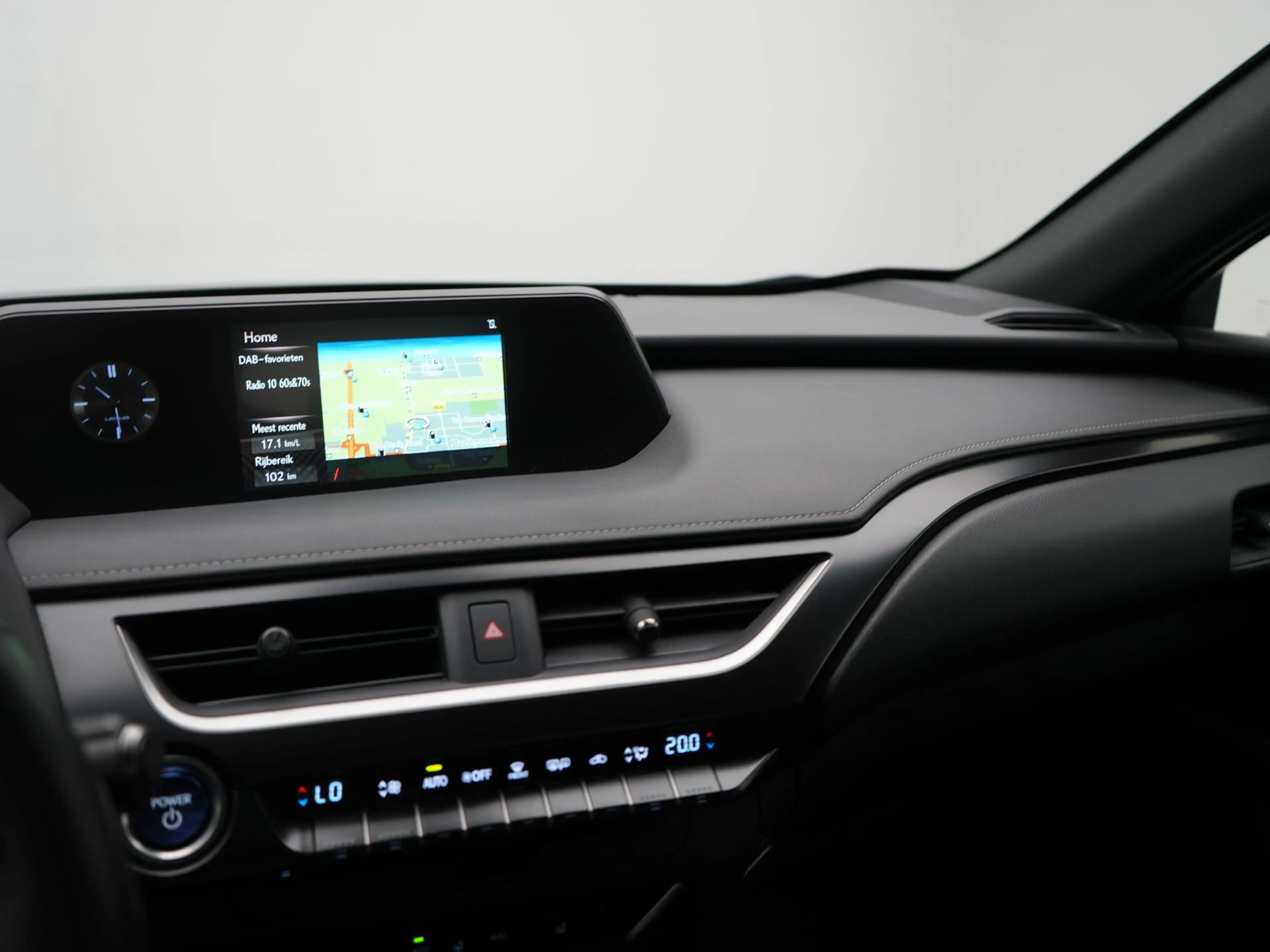 Lexus UX 250h Luxury Line | Stuur-Stoelverwarming | Navigatie | — photo 7