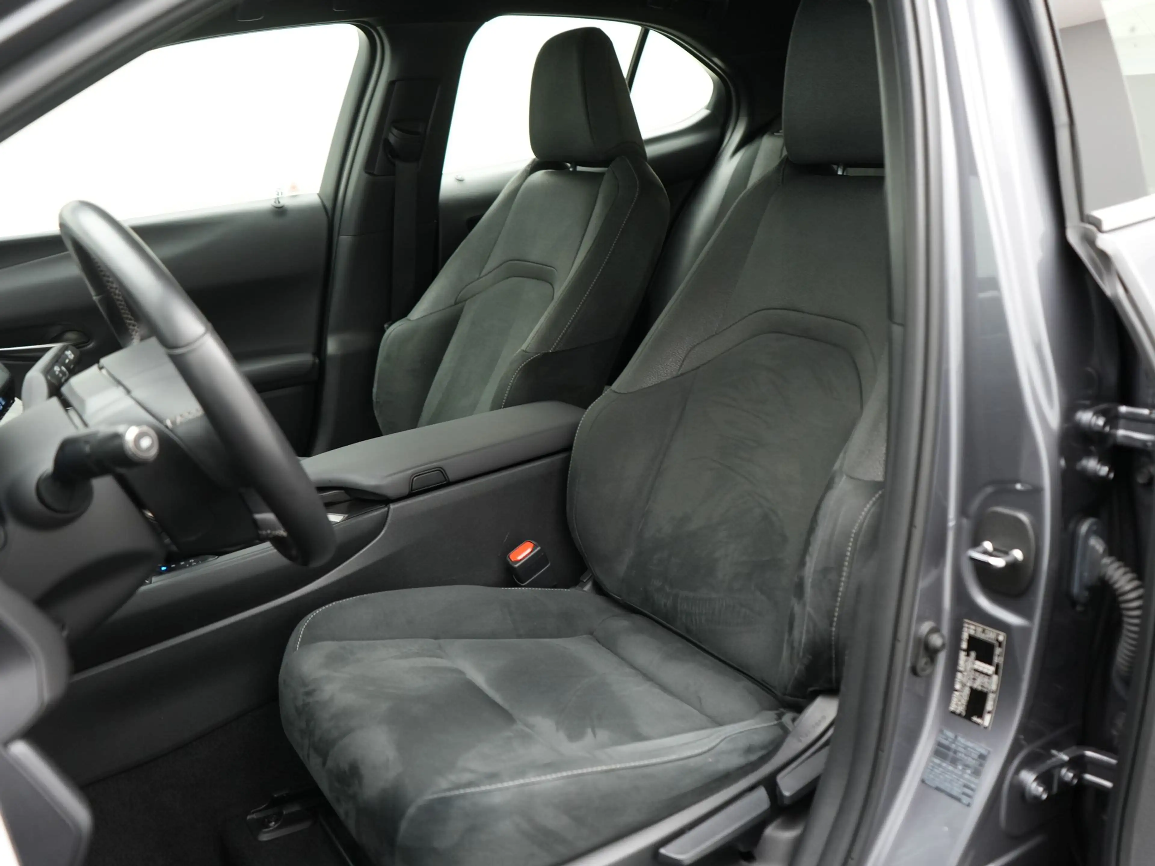 Lexus UX 250h Luxury Line | Stuur-Stoelverwarming | Navigatie | — photo 14