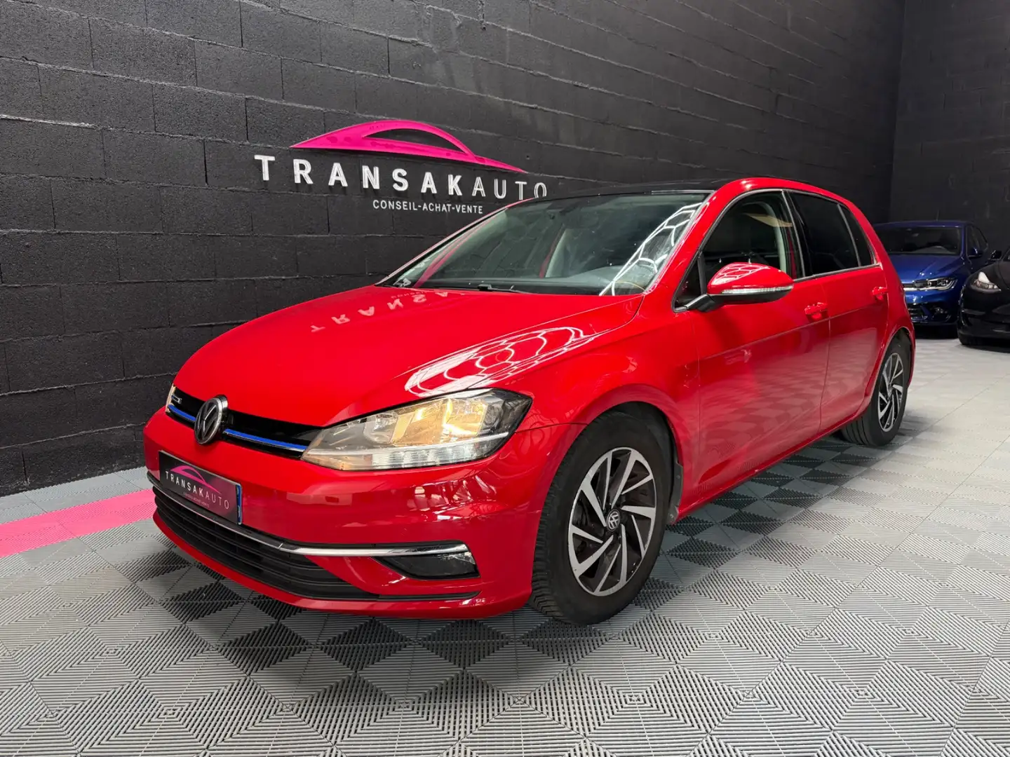 Volkswagen Golf Carat Red - 1
