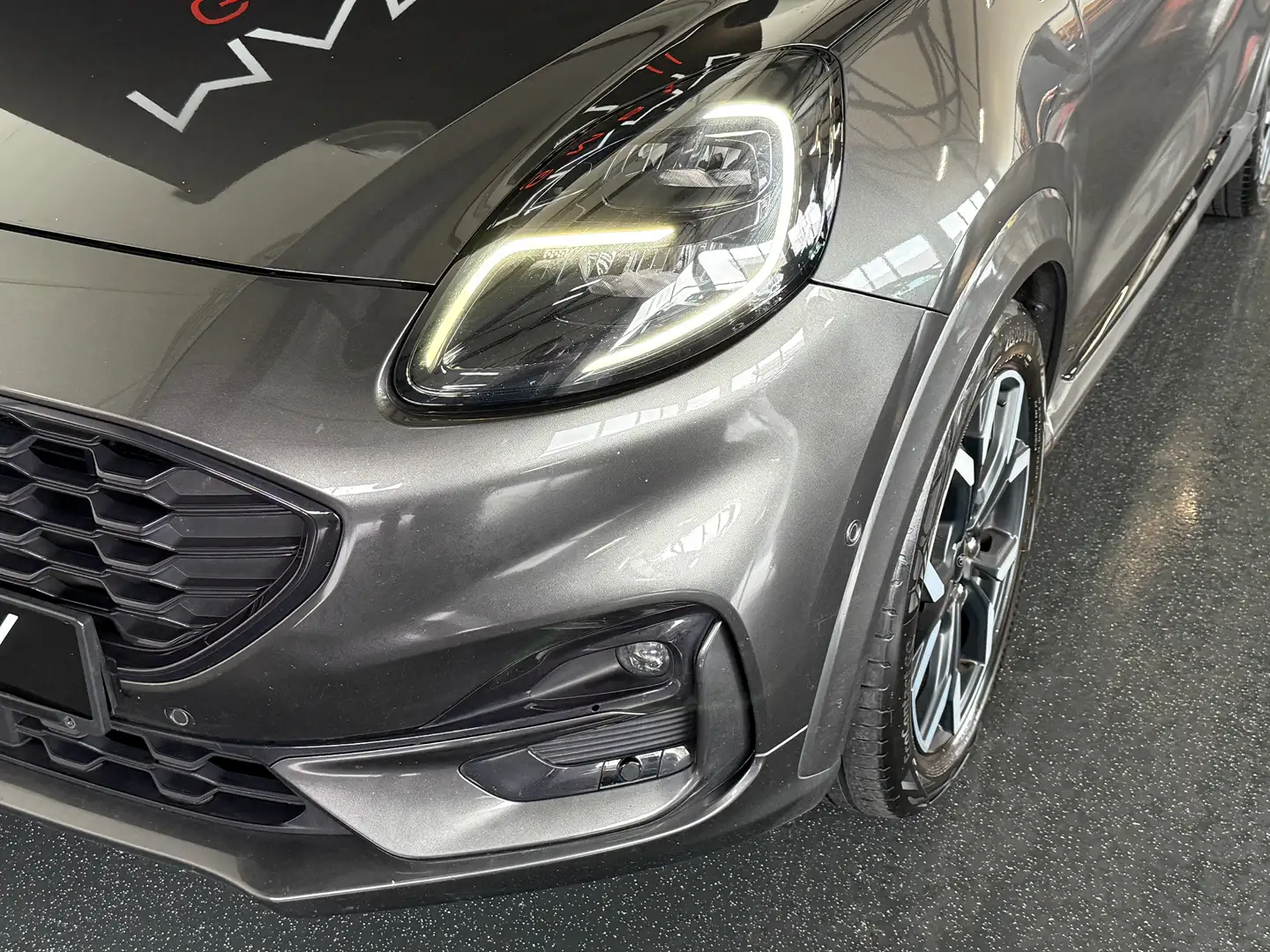 Ford Puma 1,0 EcoBoost Hybrid ST-Line X Finanzierung Grijs - 2