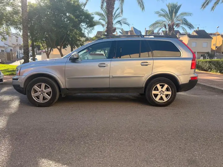 Volvo XC90 D5 Momentum Geartronic 2007