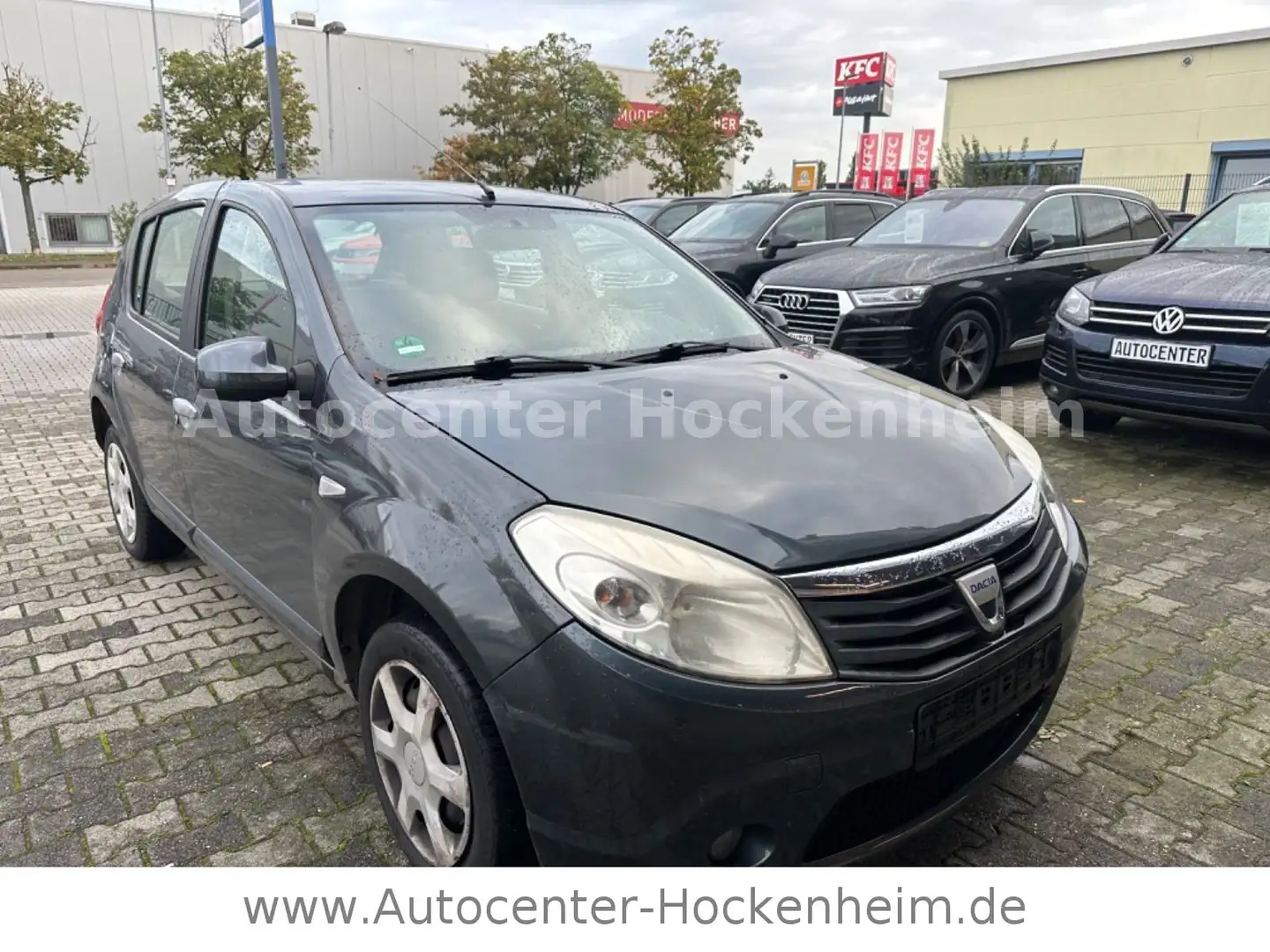 Dacia Sandero Laureate Gris - 1