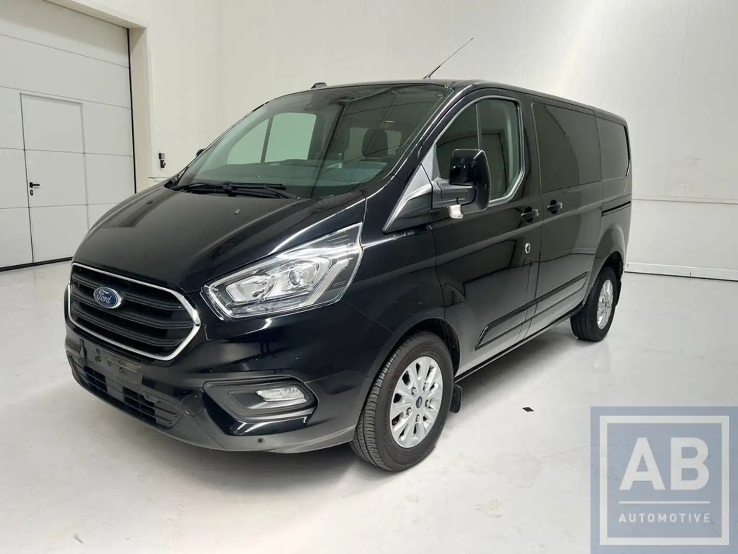 Ford Transit Custom * Custom 5 plaats - L1- 130pk * Zwart - 1