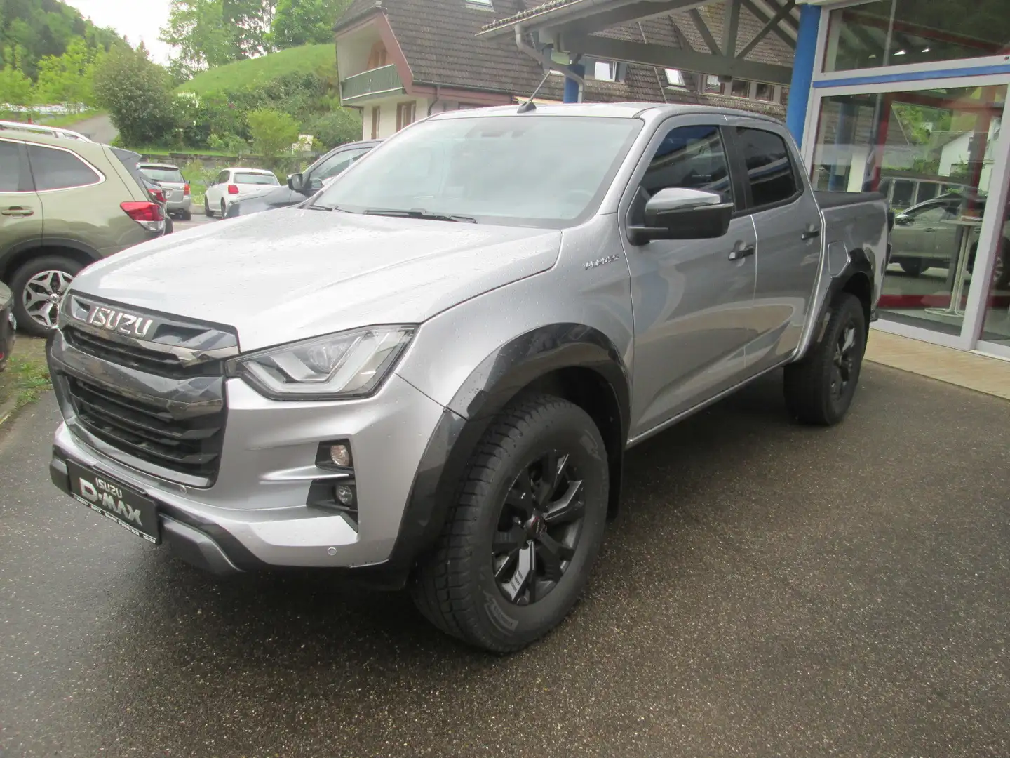 Isuzu D-Max 1.9 Double Cab 4WD V-CROSS, AHK, Laderaumrollo Argent - 2