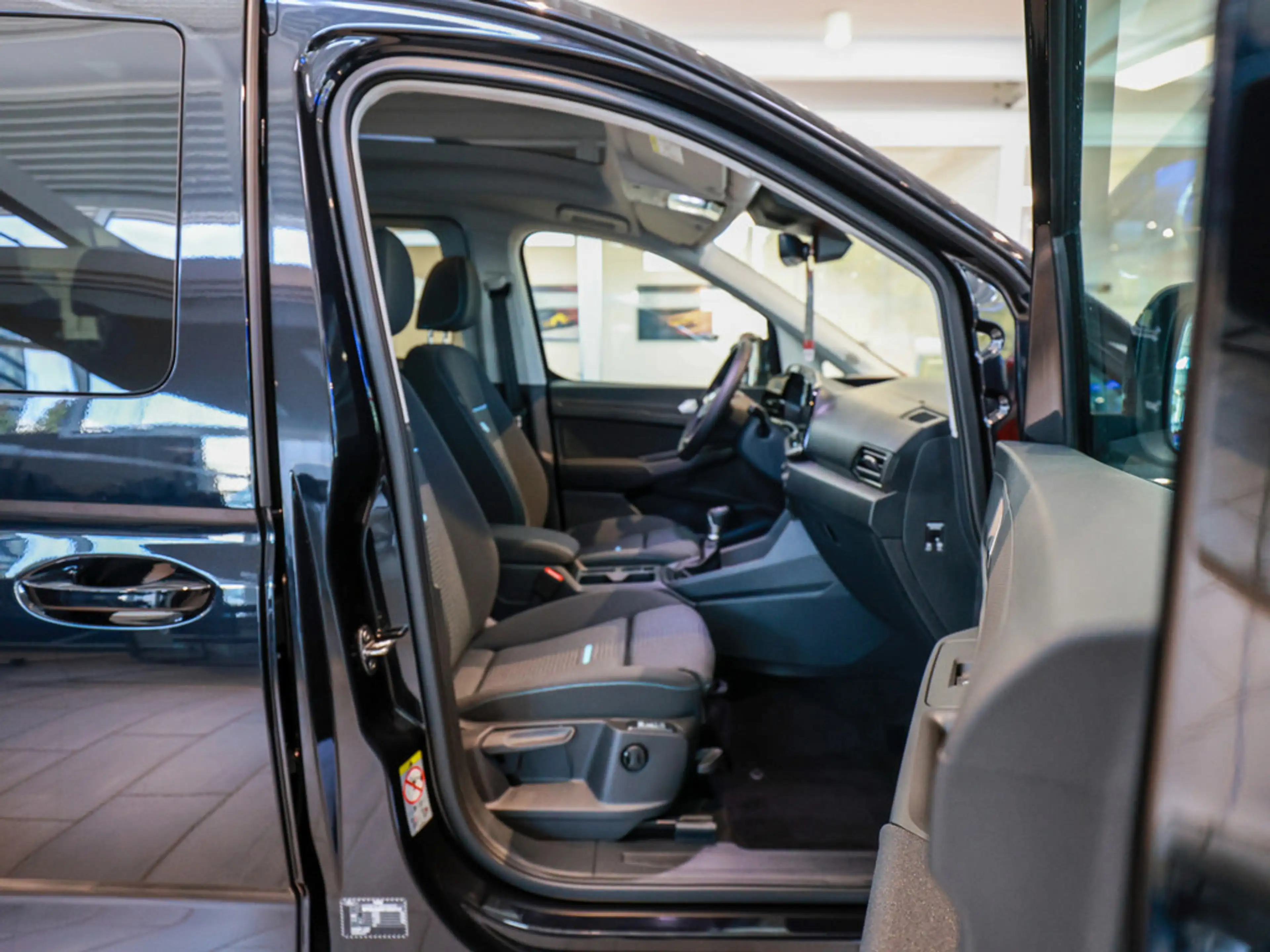 Ford Tourneo Connect Active 2.0l EcoBlue AWD — photo 2