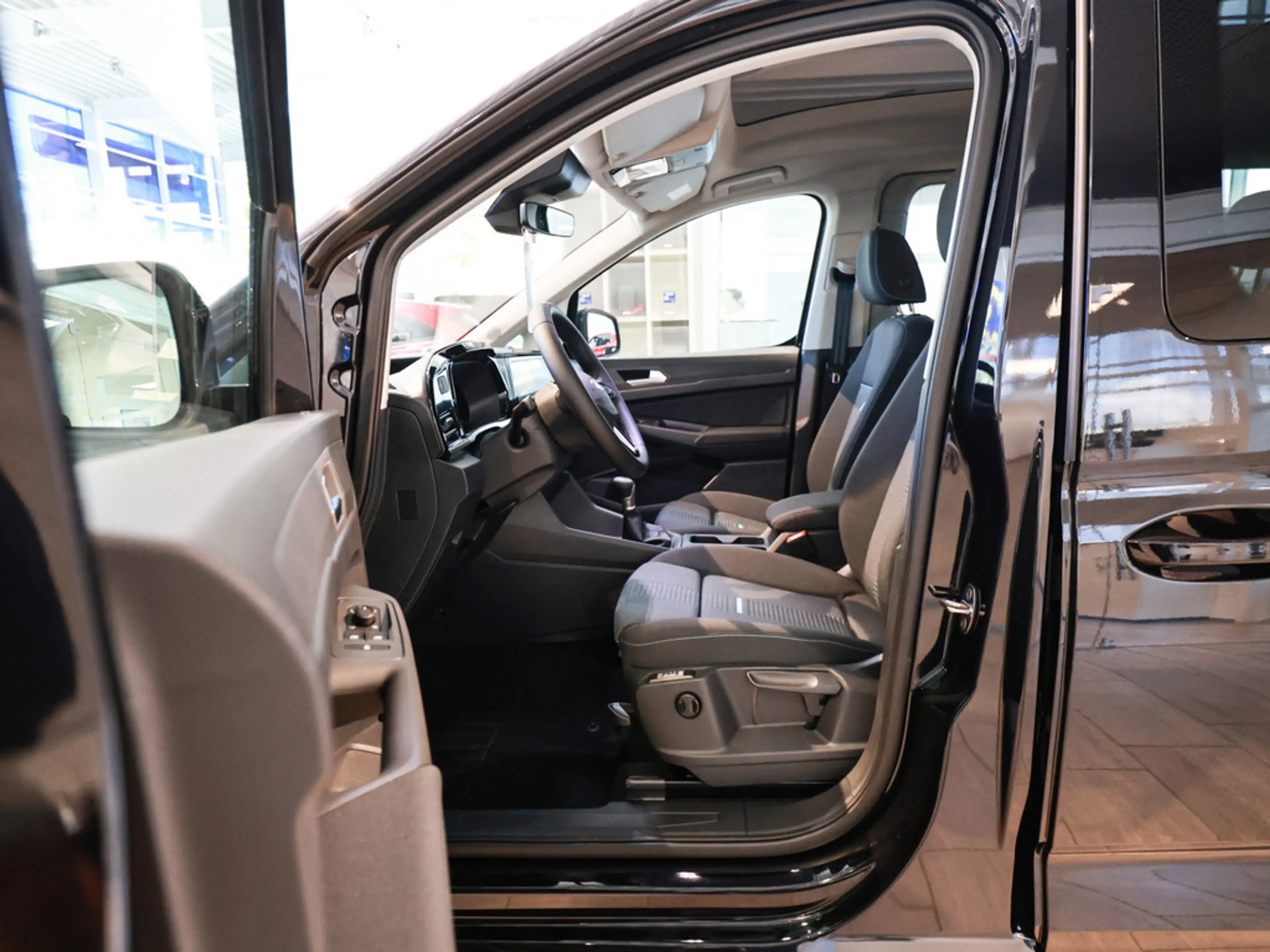 Ford Tourneo Connect Active 2.0l EcoBlue AWD — photo 6