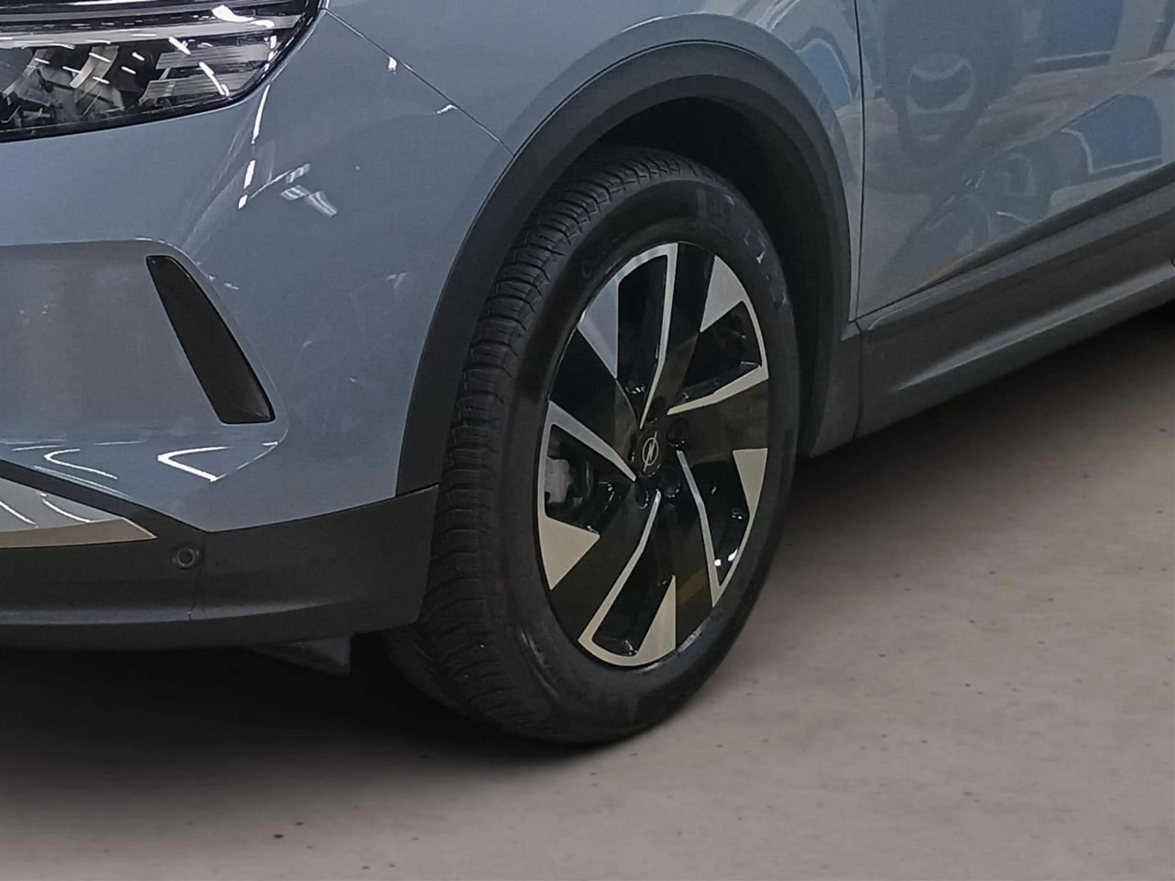 Opel Grandland X Grandland Edition Hybrid 145PS eDCT *EL.HECKKL.* — photo 13