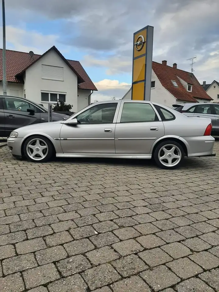 Opel Vectra 2.6 V6 Edition 2000, foto 5