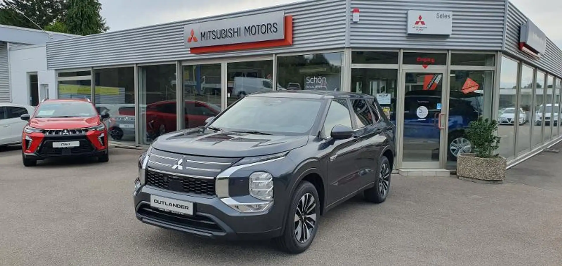 Mitsubishi Outlander 2.4L PHEV PLUS LED/SHZ/AUTOMATIK Grau - 1