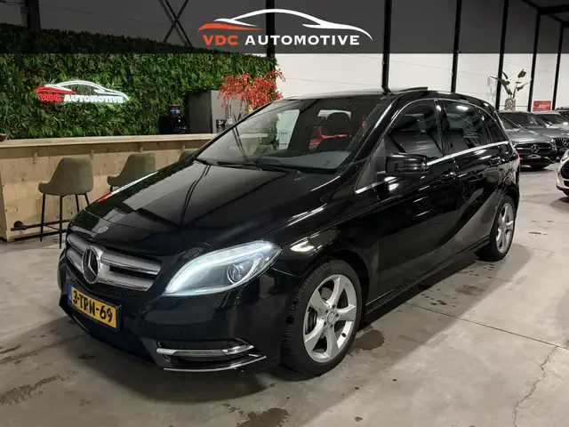 Mercedes-Benz B 180 1e Eigenaar | Camera | Pano | Trekhaak | Leder | S