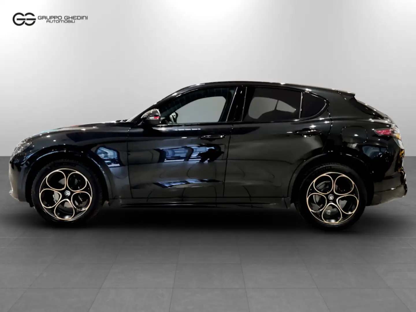 Alfa Romeo Stelvio 2.2 Turbo Intensa Noir - 2