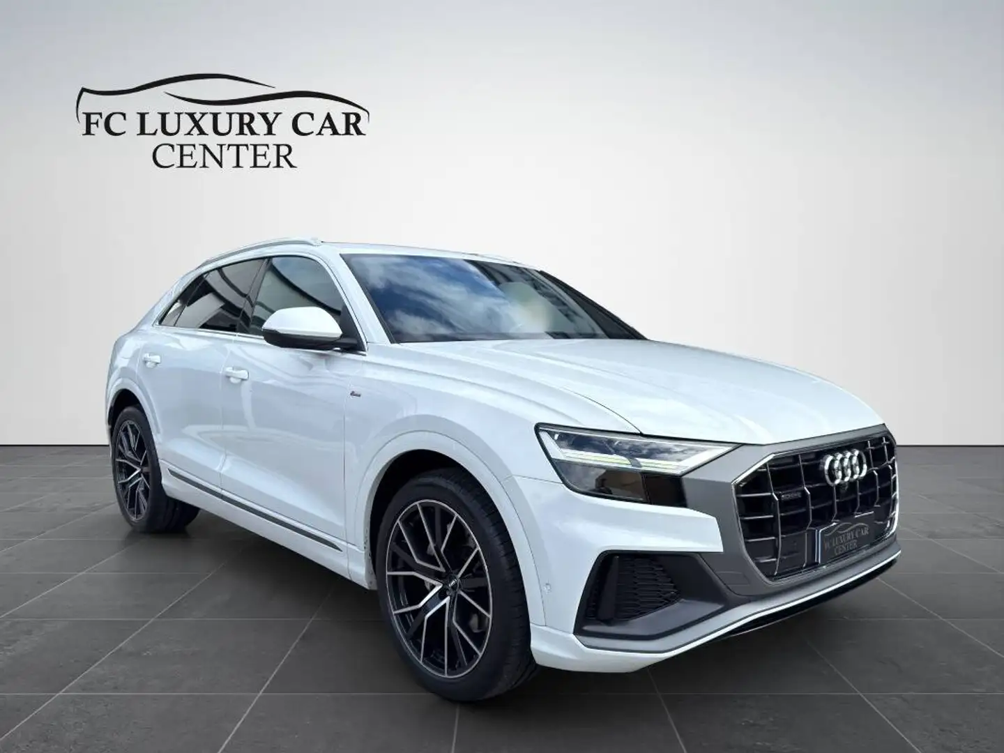 Audi Q8 3.0 286CV S LINE Blanc - 1