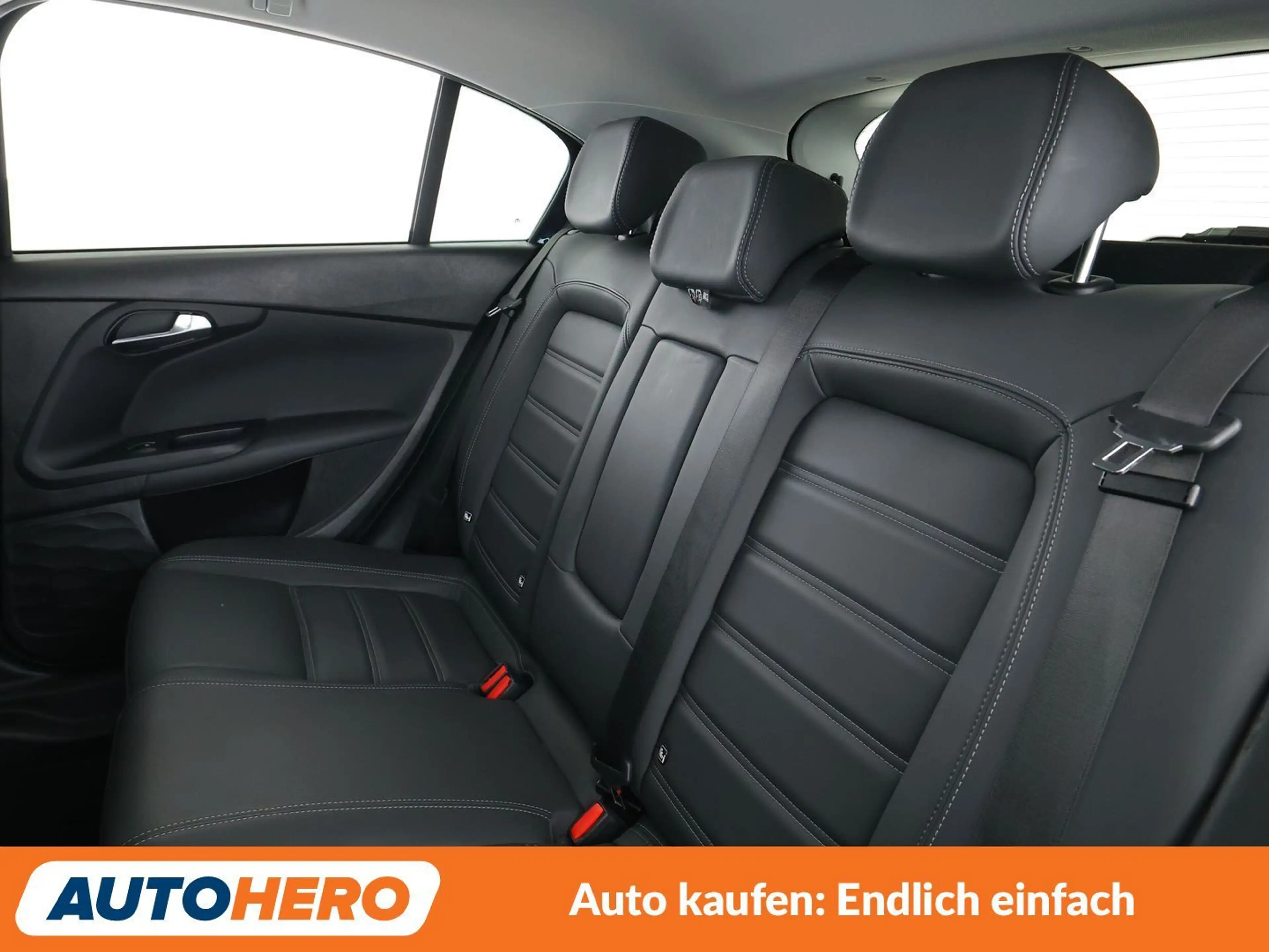 Fiat Tipo 1.4 Turbo Lounge *NAVI*ACC*SHZ*CAM*PDC*LEDER* — photo 14