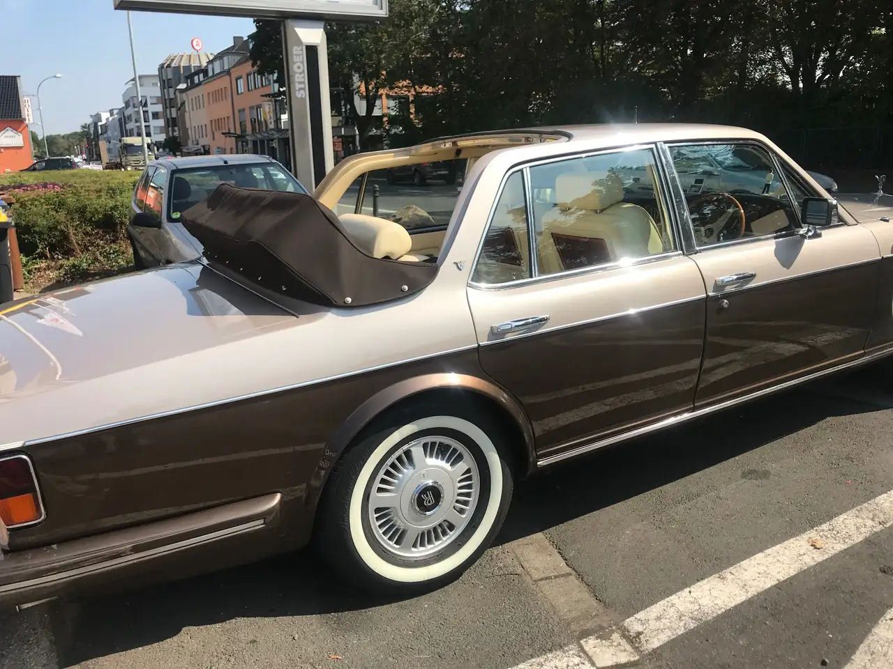 Rolls-Royce Silver Spirit Silver Wing Landaulette, foto 2