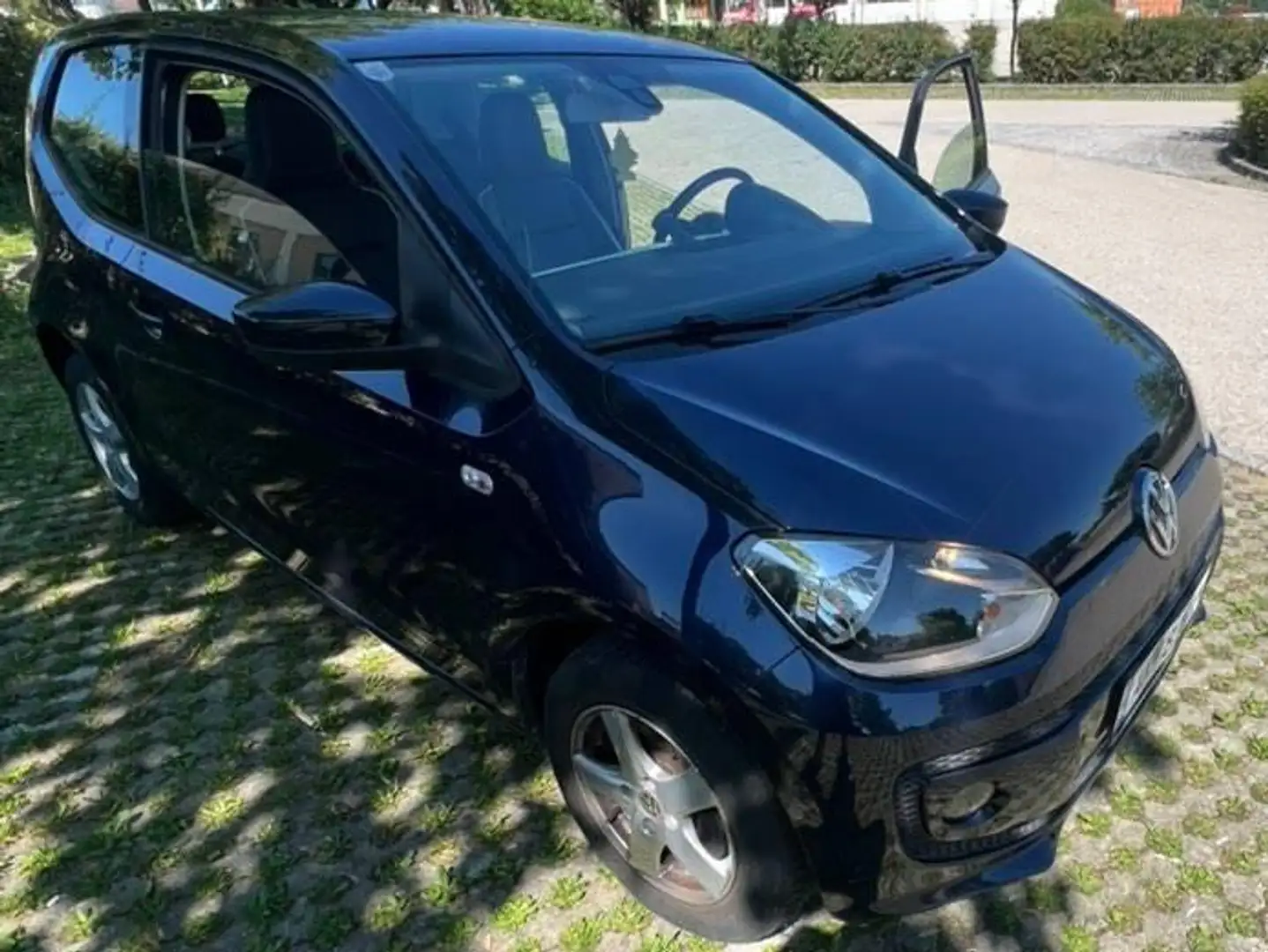 Volkswagen up! up! CityVan 1,0 Blau - 2