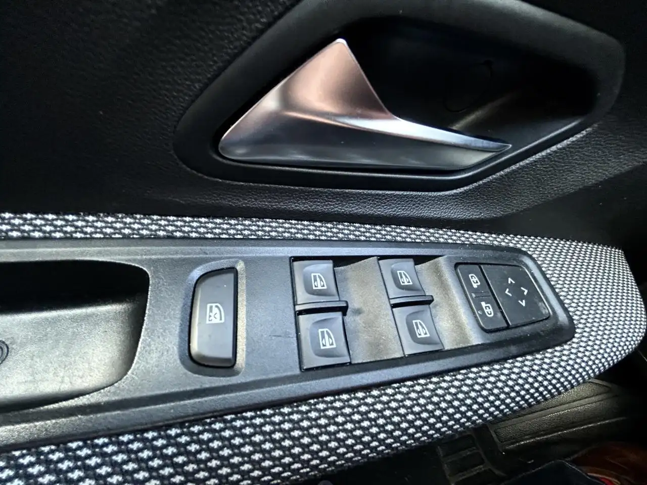 Dacia Sandero Sandero — photo 25