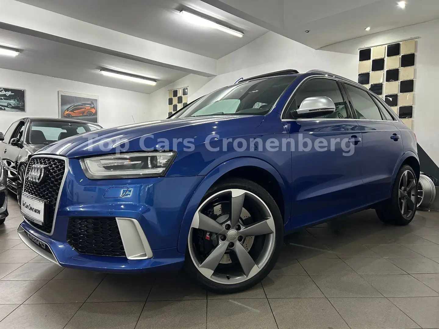 Audi RS Q3 2.5 TFSI quattro*Panorama*Rotor*Navi*Bose* Blau - 2