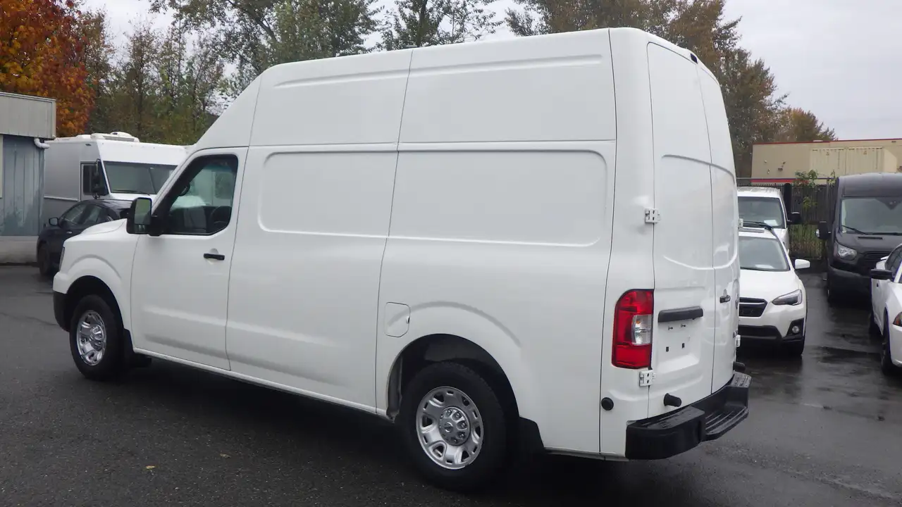 Nissan NV Cargo снимка Nissan NV Cargo