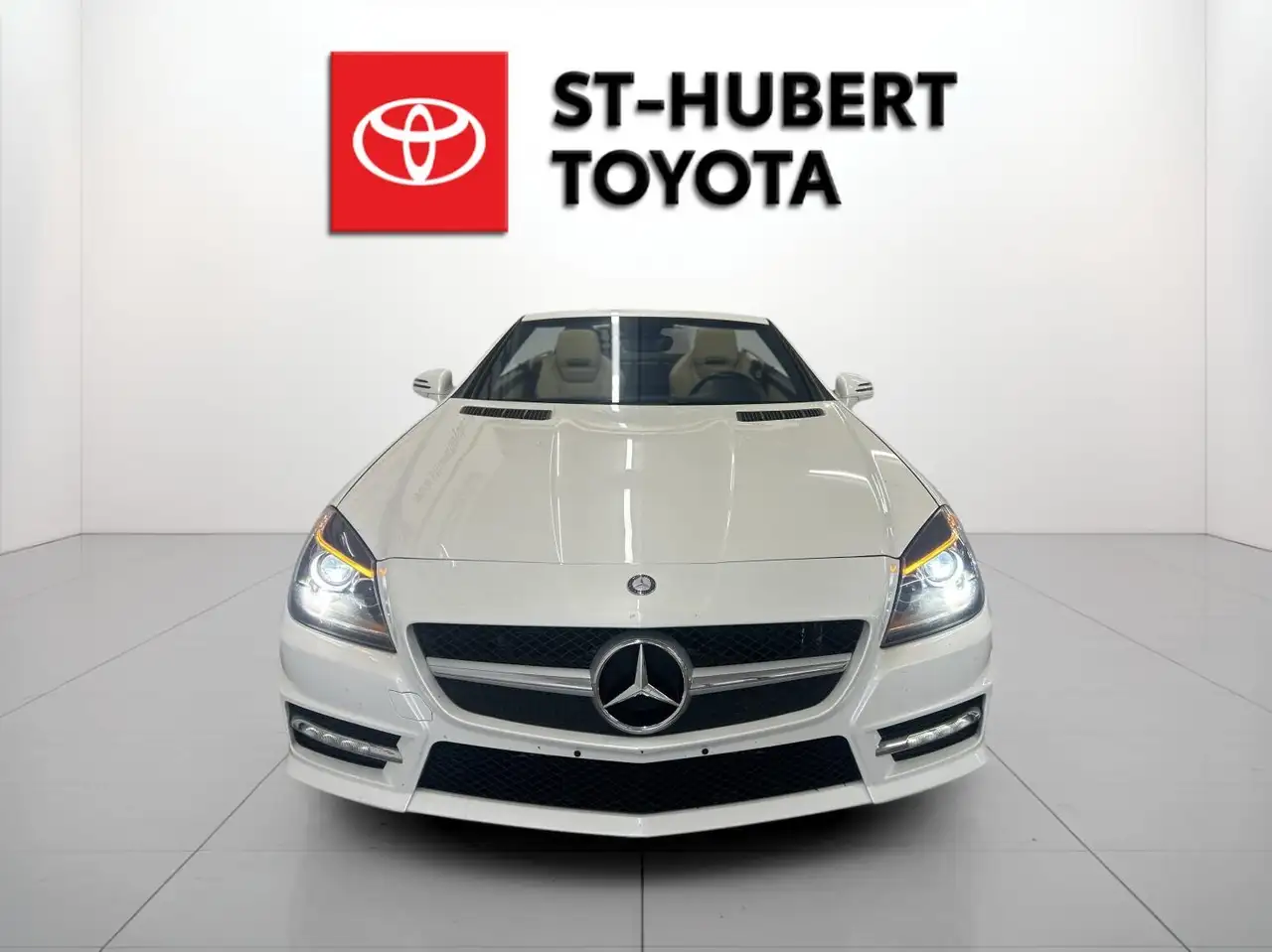 Mercedes-Benz SLK снимка Mercedes-Benz SLK