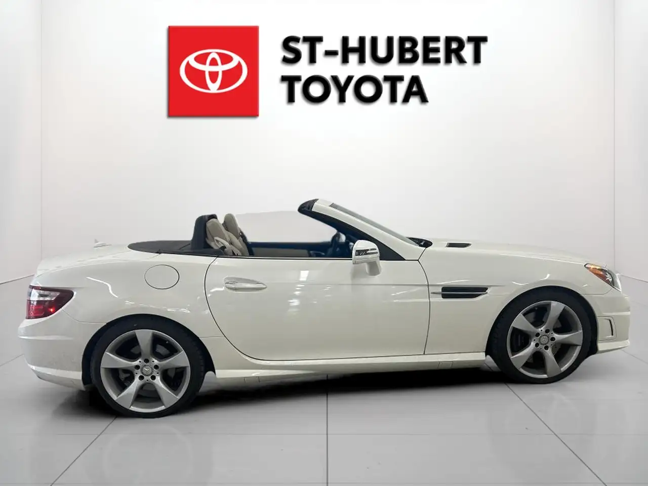 Mercedes-Benz SLK снимка Mercedes-Benz SLK