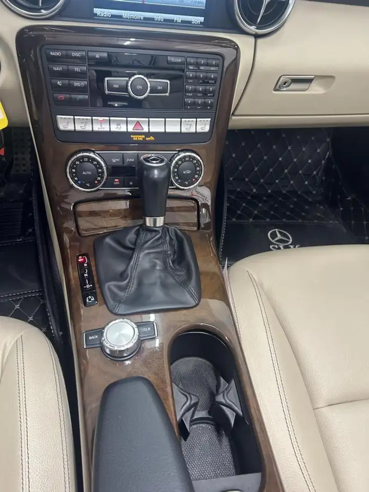 Mercedes-Benz SLK снимка Mercedes-Benz SLK