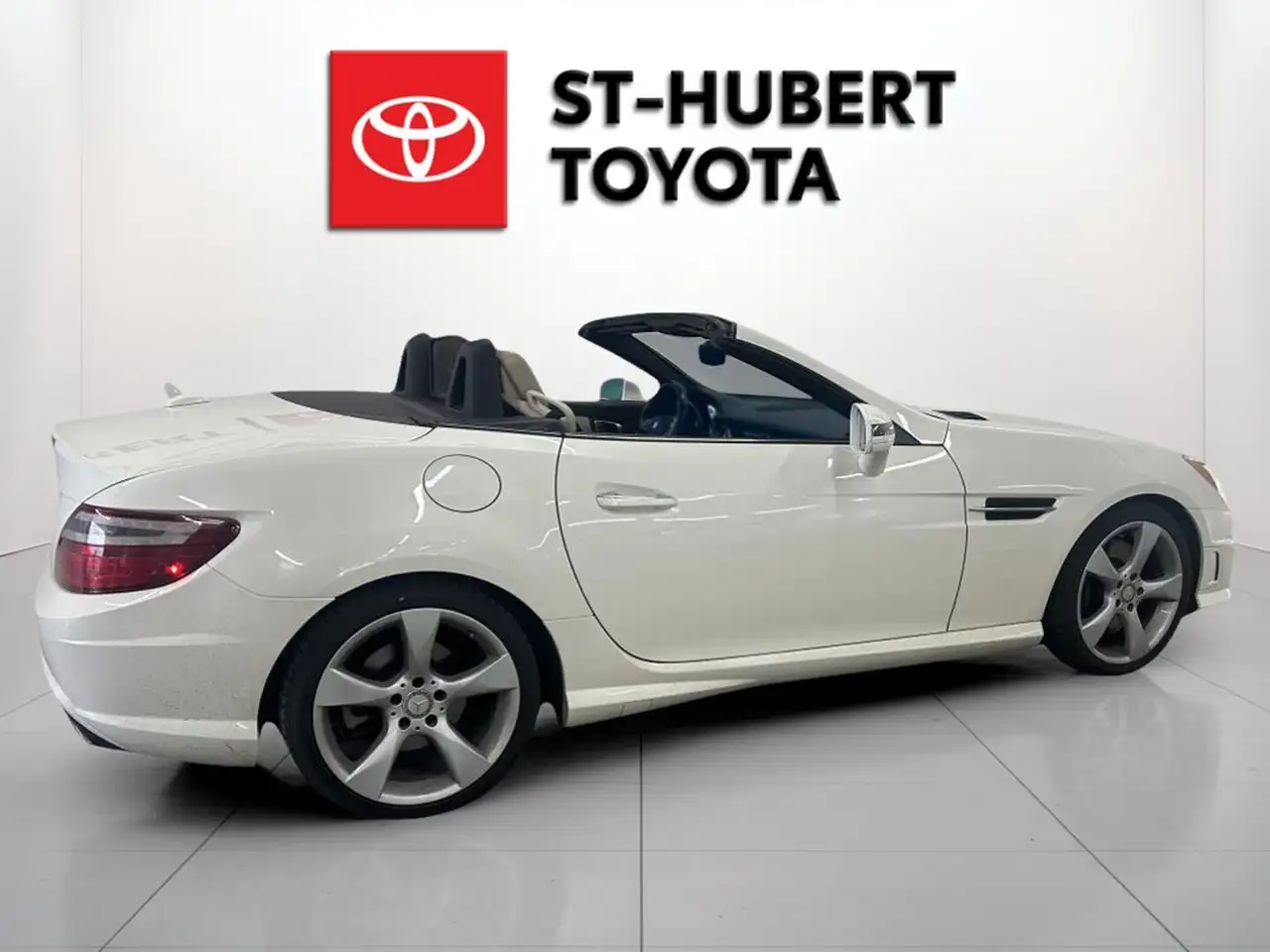Mercedes-Benz SLK снимка Mercedes-Benz SLK