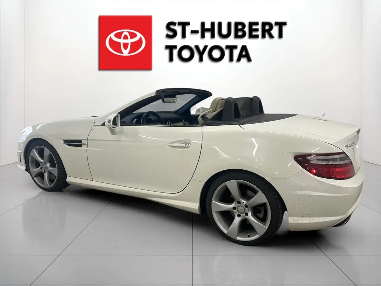 Mercedes-Benz SLK снимка Mercedes-Benz SLK