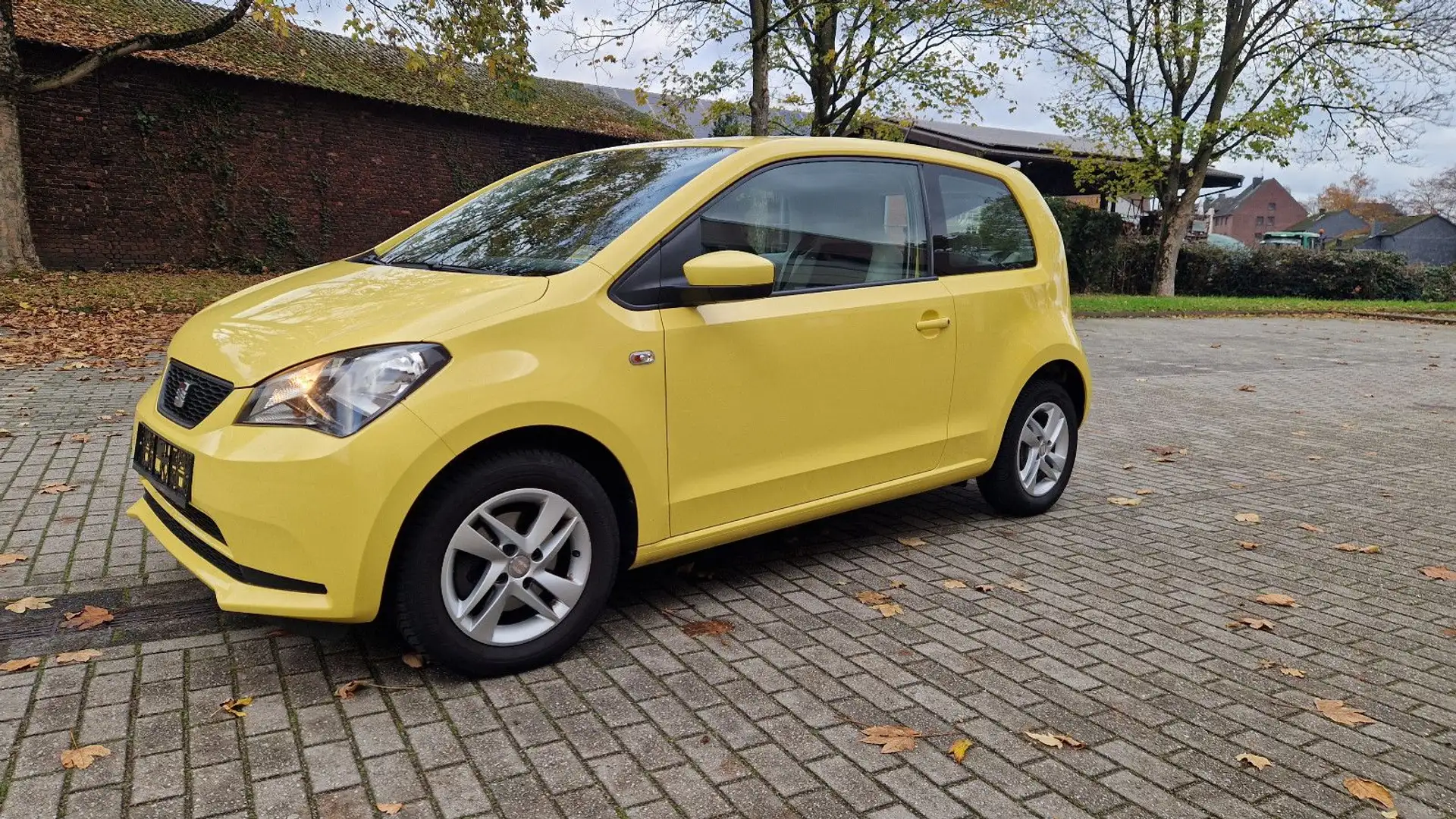 SEAT Mii 1.0 Style Salsa Klima Alu Zv Funk E-Fenster Amarillo - 2