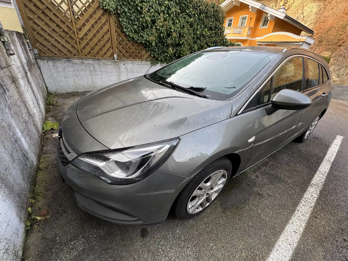 Opel Astra ST 1,4 Turbo Direct Injection Innovation Aut. Grigio - 1