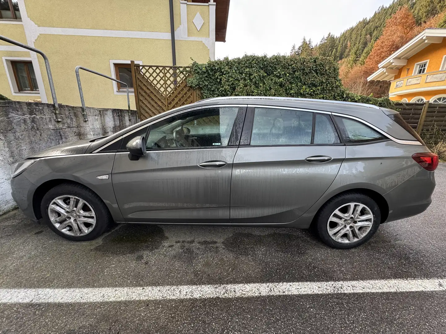 Opel Astra ST 1,4 Turbo Direct Injection Innovation Aut. Grigio - 2