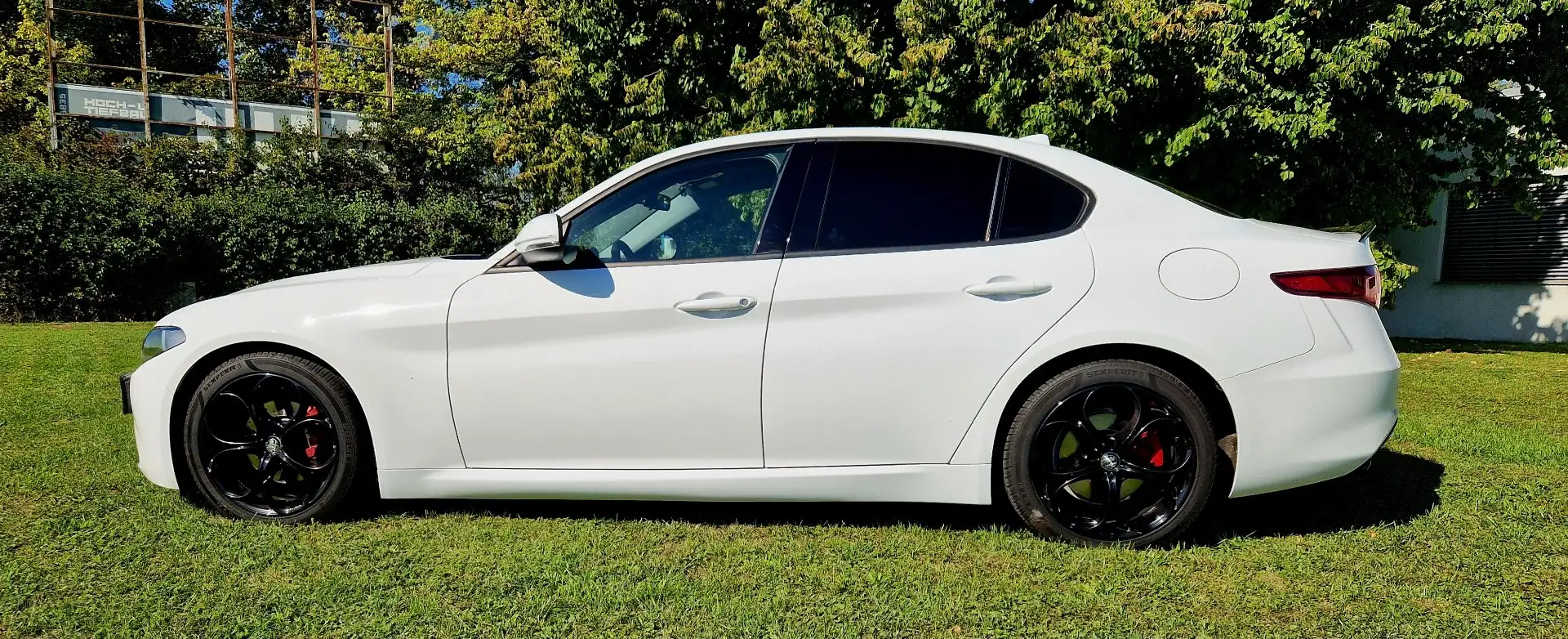Alfa Romeo Giulia 2,2 136 MT RWD - 2