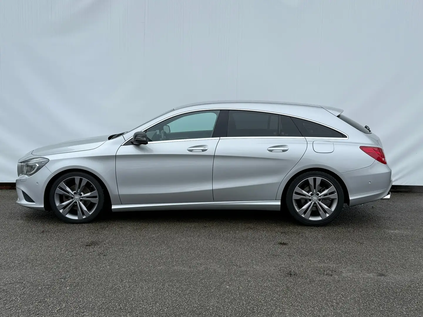 Mercedes-Benz CLA 200 Shooting Brake d Lease Edition Ambition LED | Xeno Grau - 2