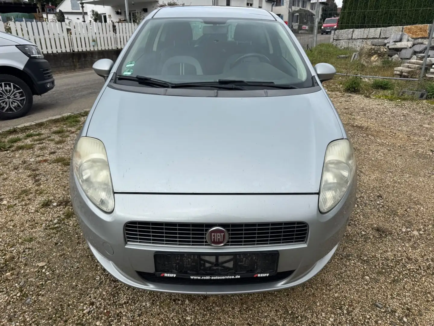 Fiat Punto 1.4 8V Dynamic Silber - 2