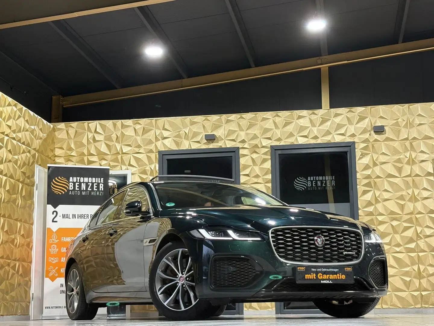 Jaguar XF R-Dynamic/PANORAMA/MERIDIAN/KAMERA Vert - 1