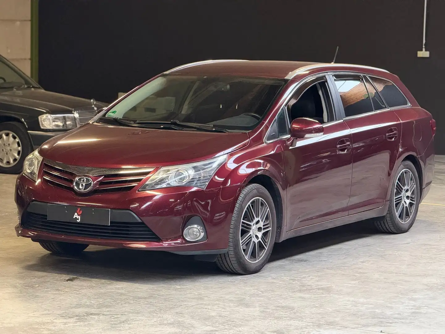 Toyota Avensis Avensis Combi 1.8 Executive // Navi Mauve - 1