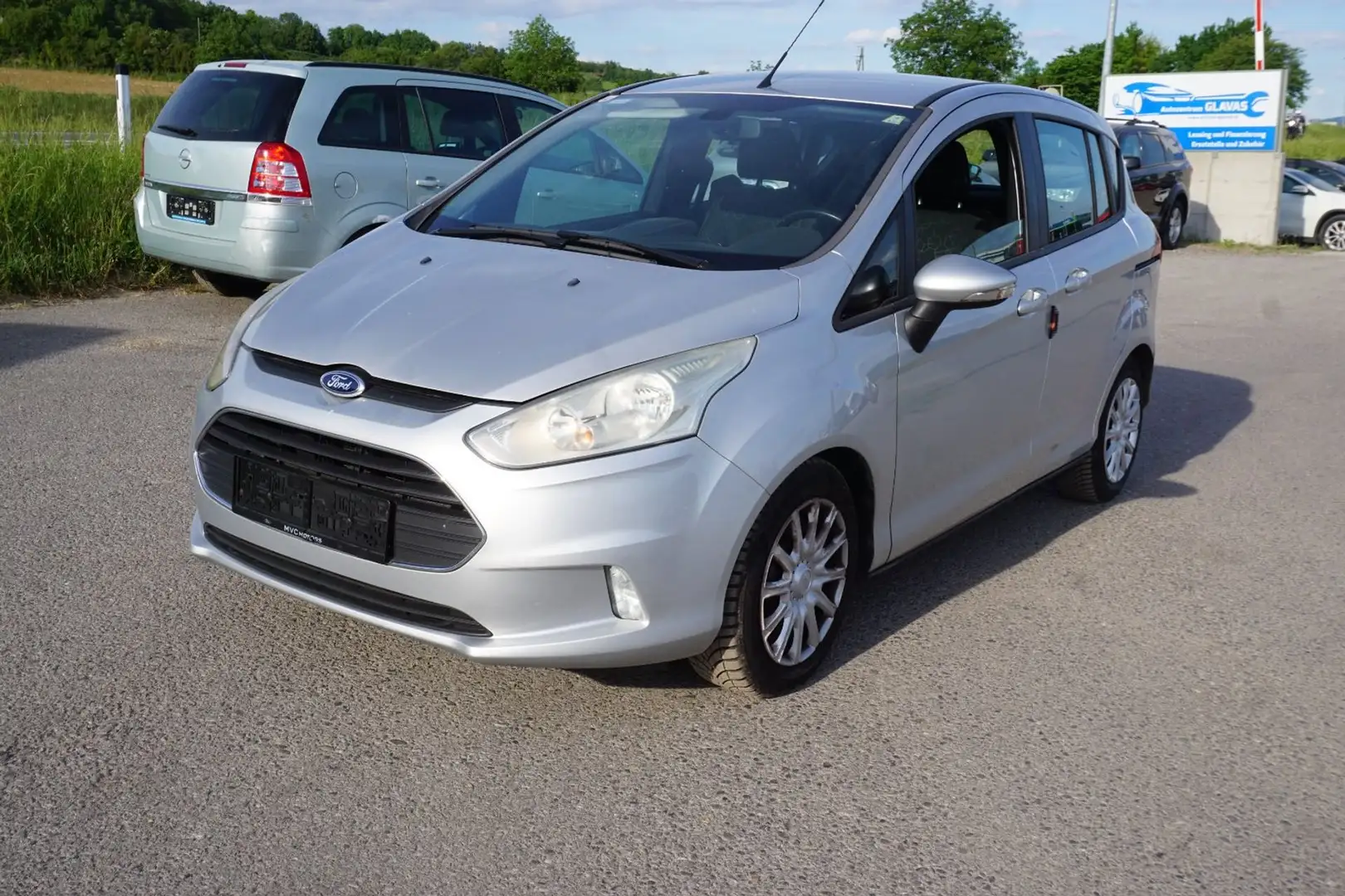 Ford B-Max Trend 1,5 l TDCI Blau - 2
