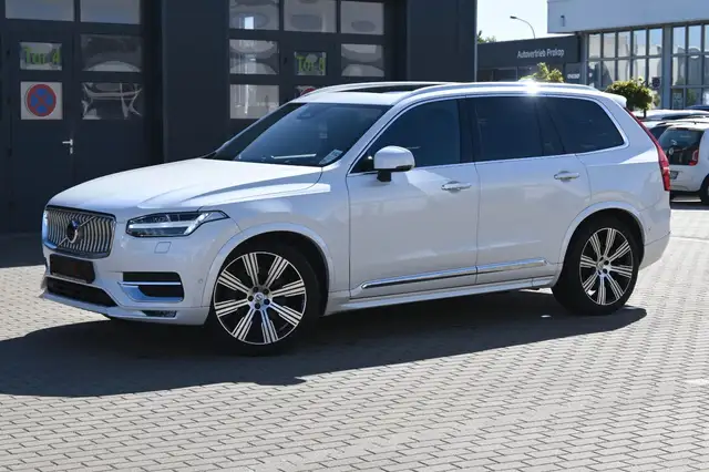 Volvo XC90 B5 AWD Ultimate Bright*LED*PANO*LUFT*STHZ