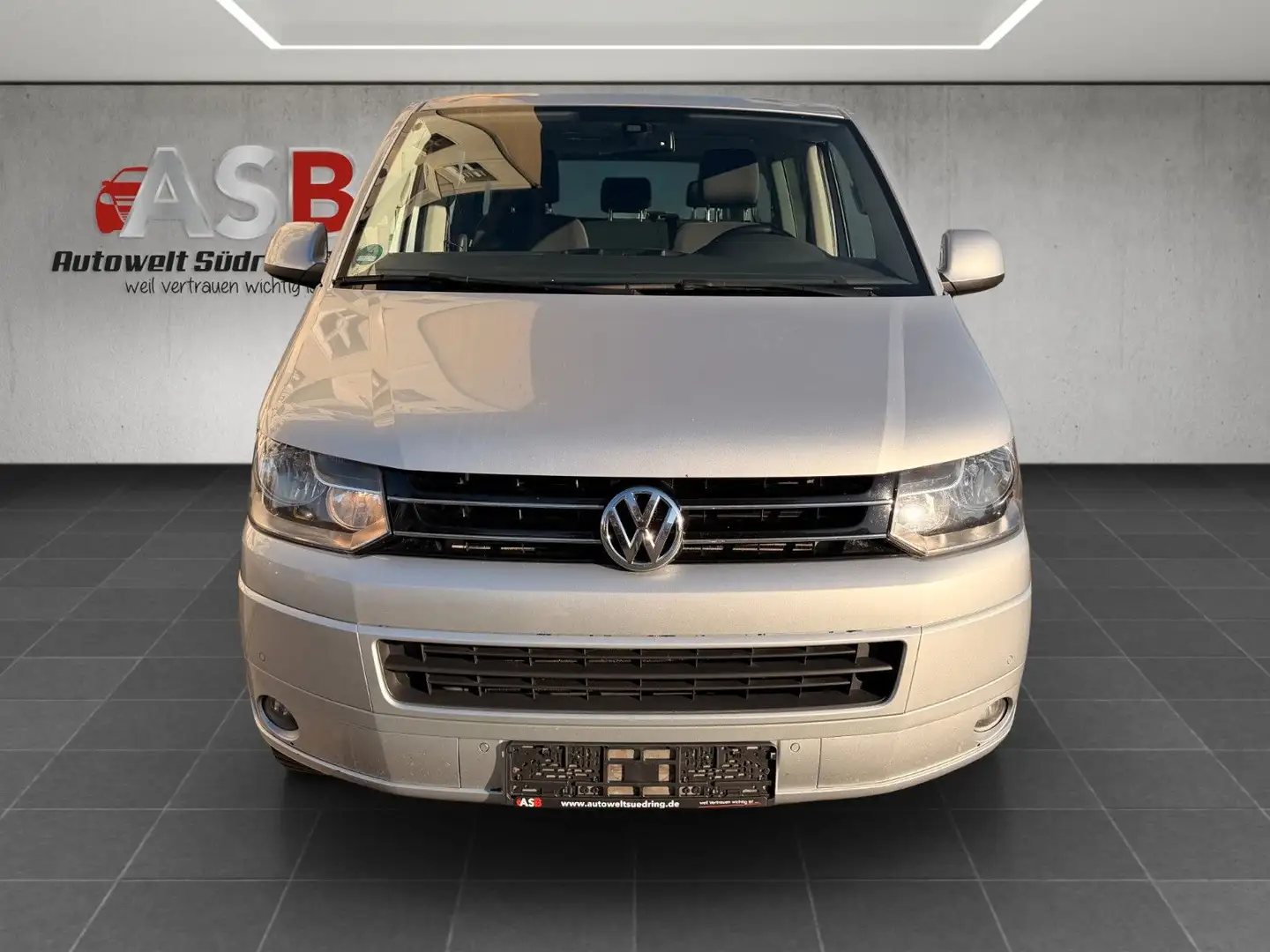 Volkswagen T5 Caravelle 2.0 TDI Comfortline lang DSG*Klimaaut.*8-Sitzer Silber - 2
