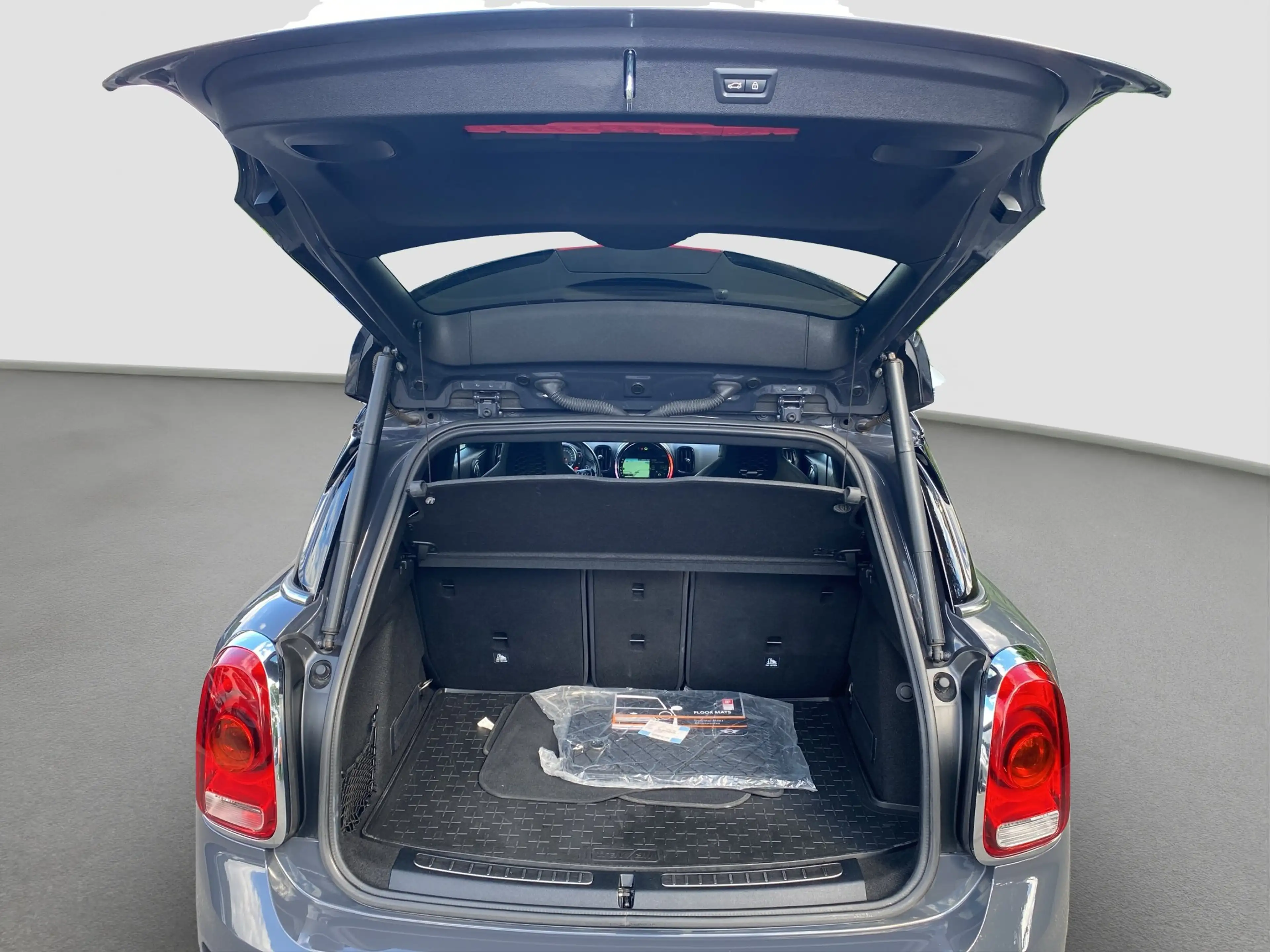 MINI Cooper SD Countryman Cooper Countryman SD ALL4 ACC LED PanoSD AHK HUD — photo 10