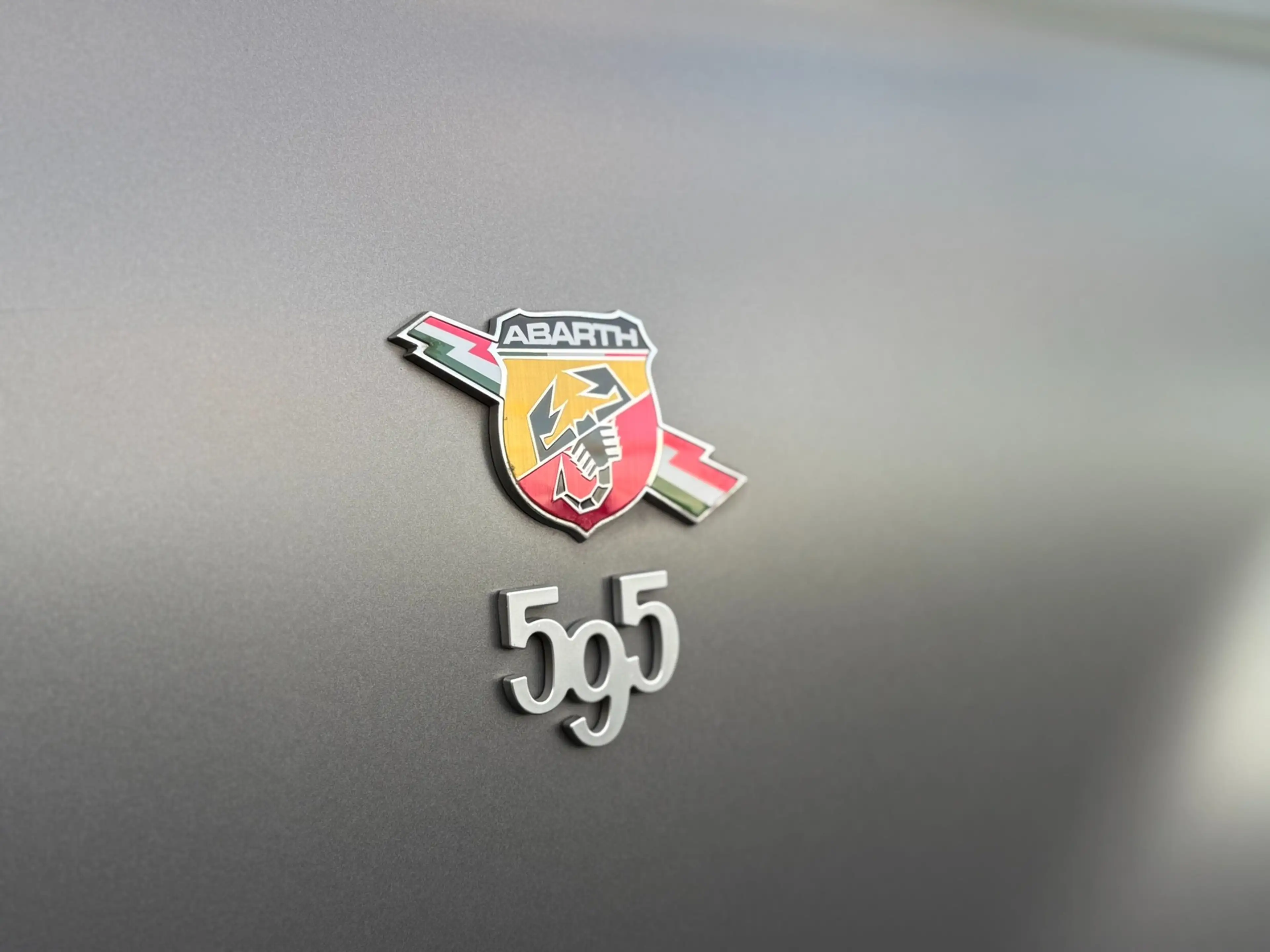 Abarth 595 PISTA / MAT GRIJS / CARPLAY / SABELT SEATS / — photo 5