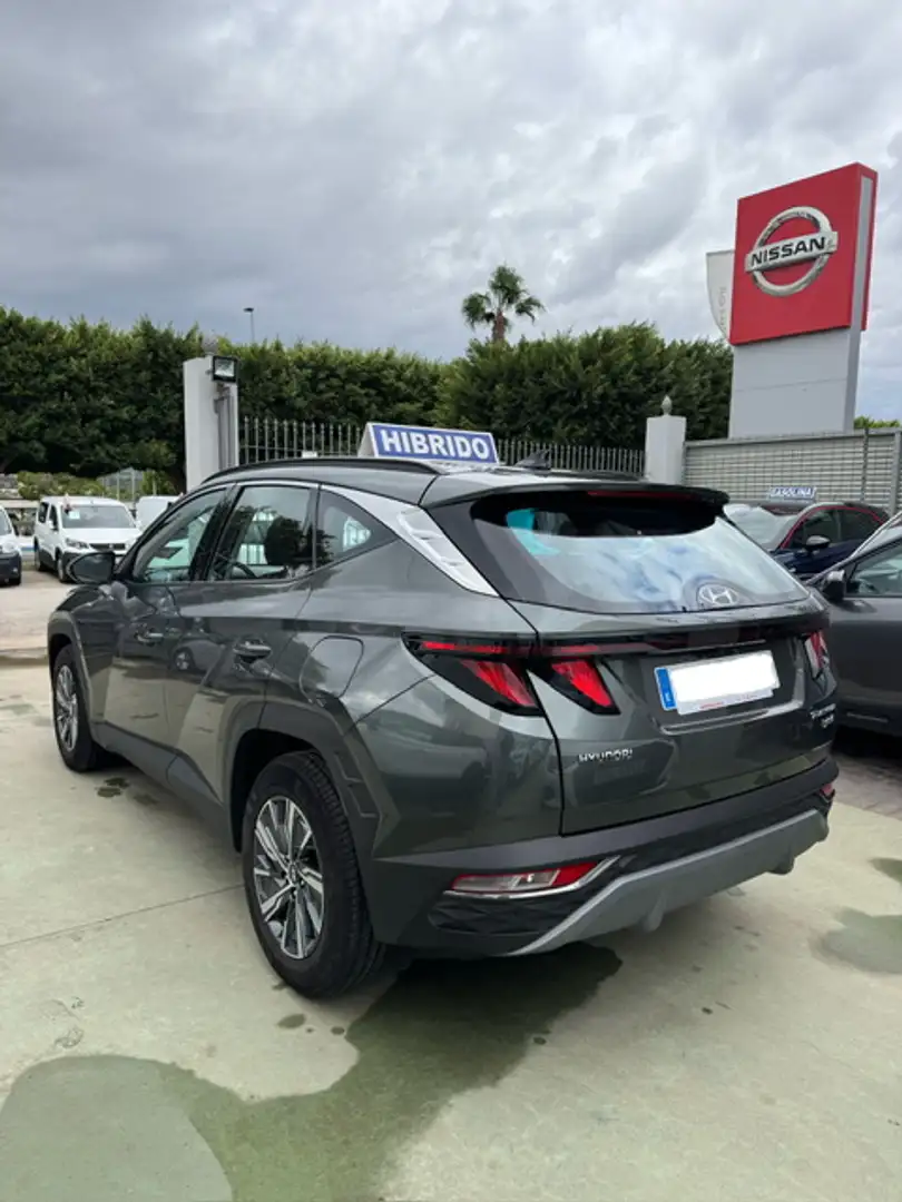 Hyundai TUCSON Todoterreno Manual de 5 Puertas Gris - 2