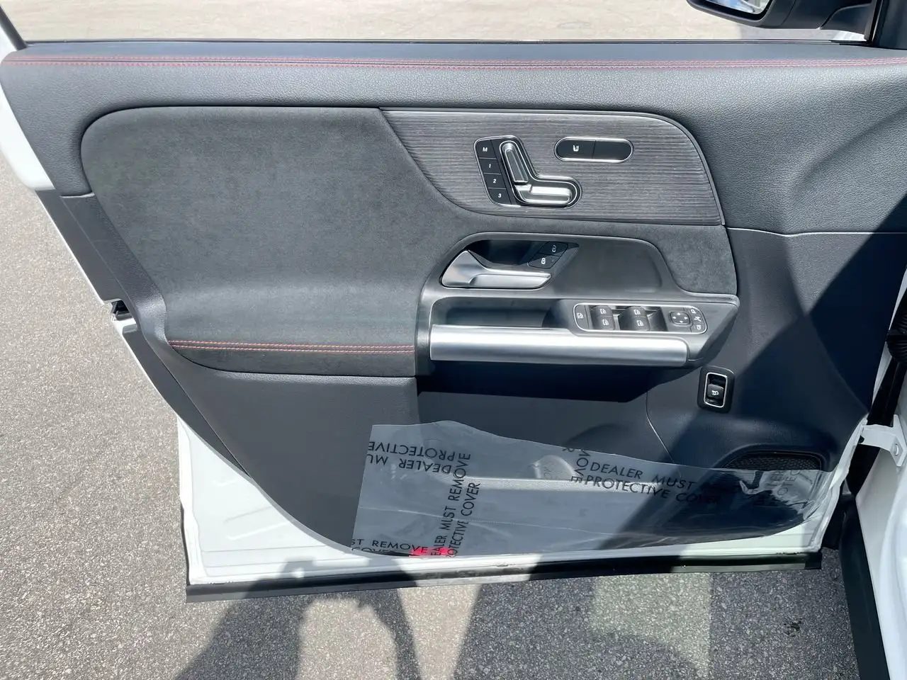 Mercedes-Benz GLA снимка Mercedes-Benz GLA