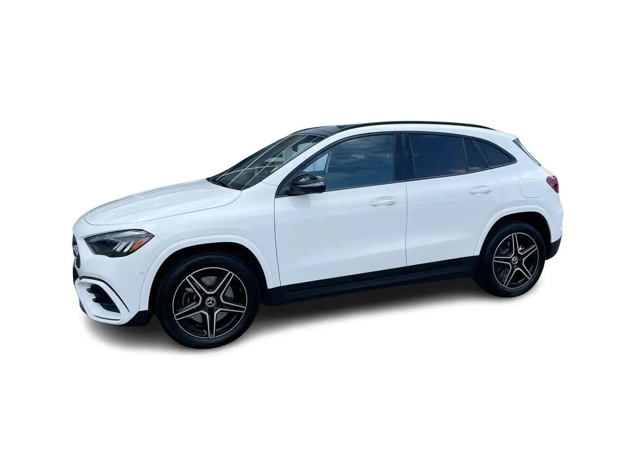 Mercedes-Benz GLA снимка Mercedes-Benz GLA