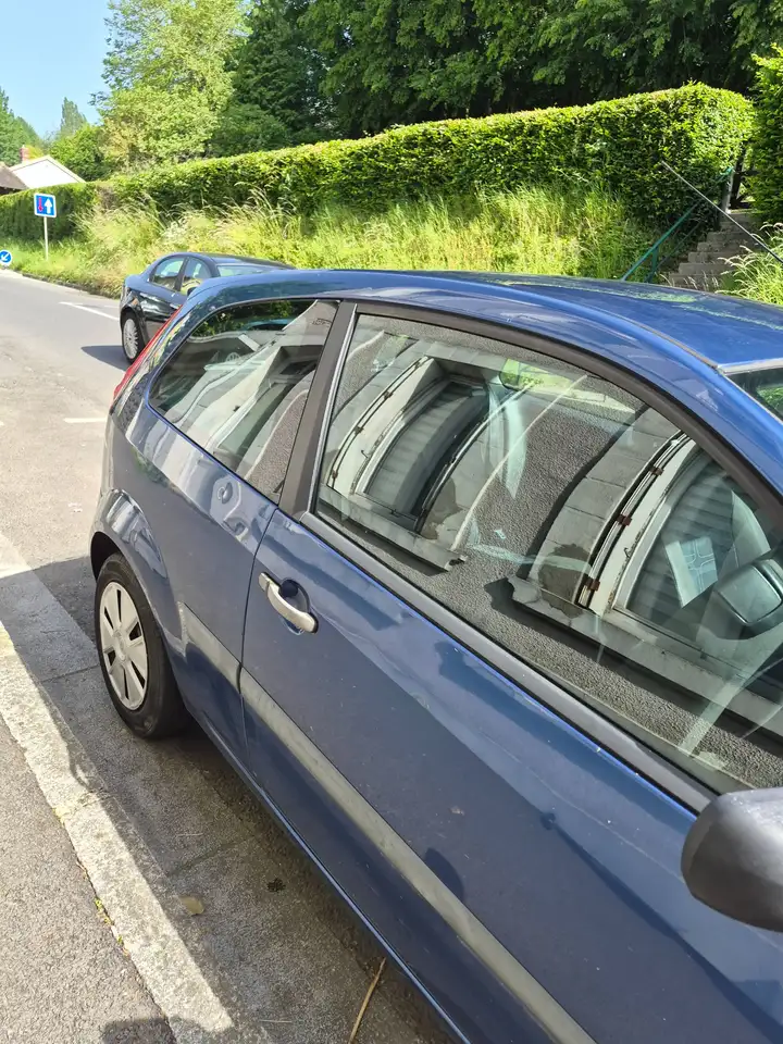 Ford Fiesta 3 portes — photo 4